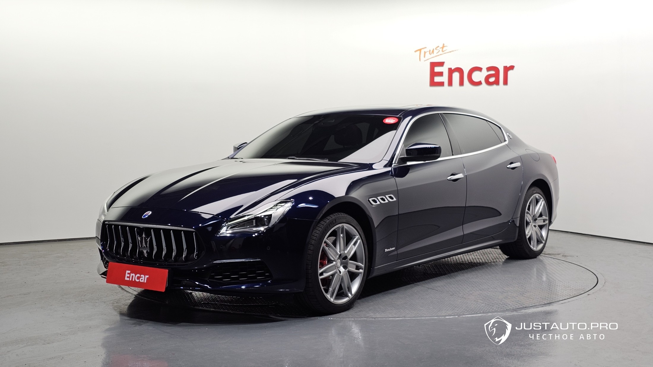 Автомобиль Maserati Quattroporte