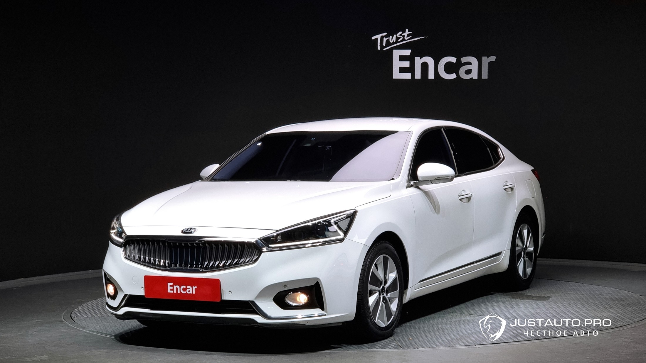 Автомобиль Kia K7