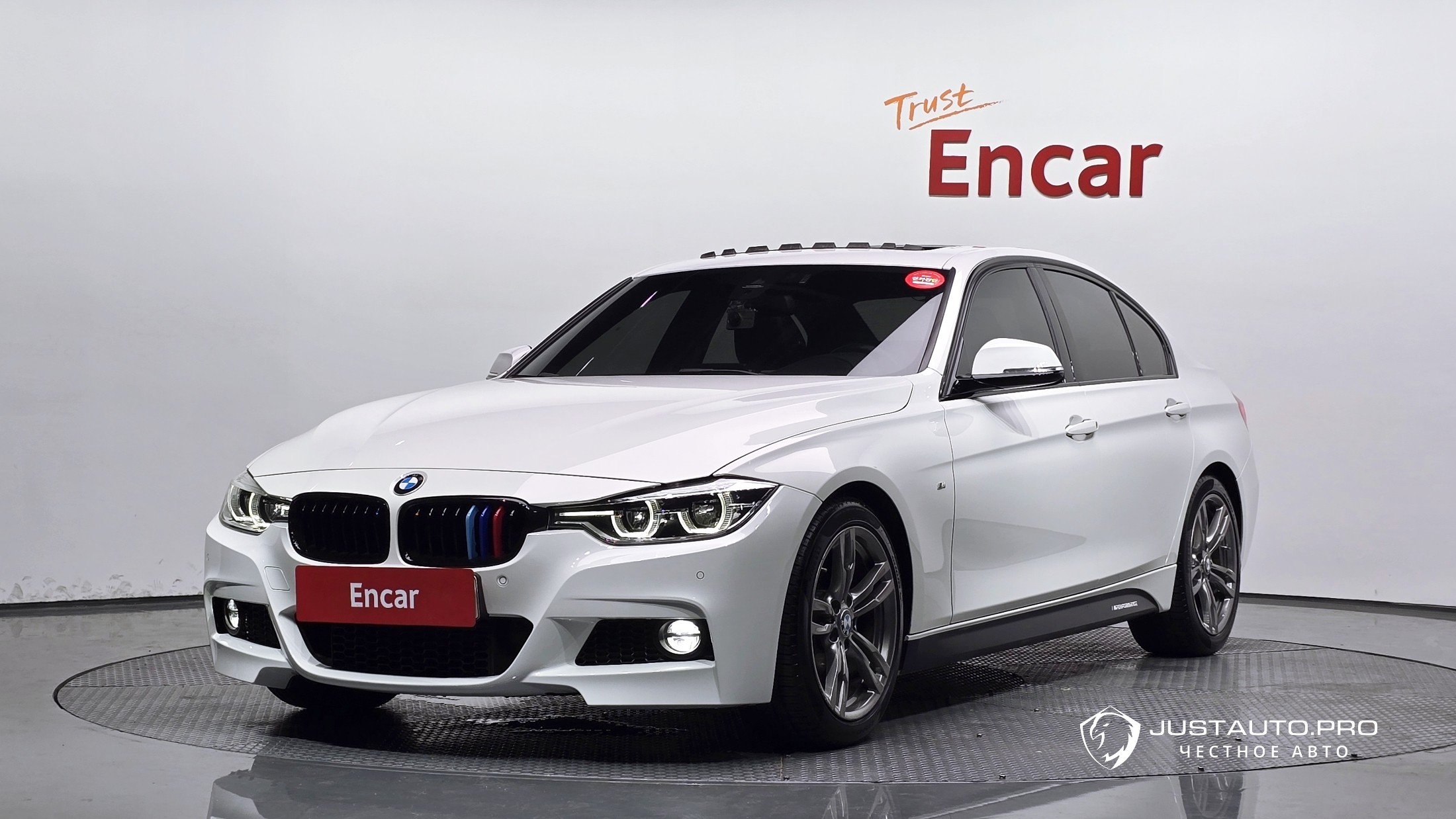 Автомобиль BMW 3-Series