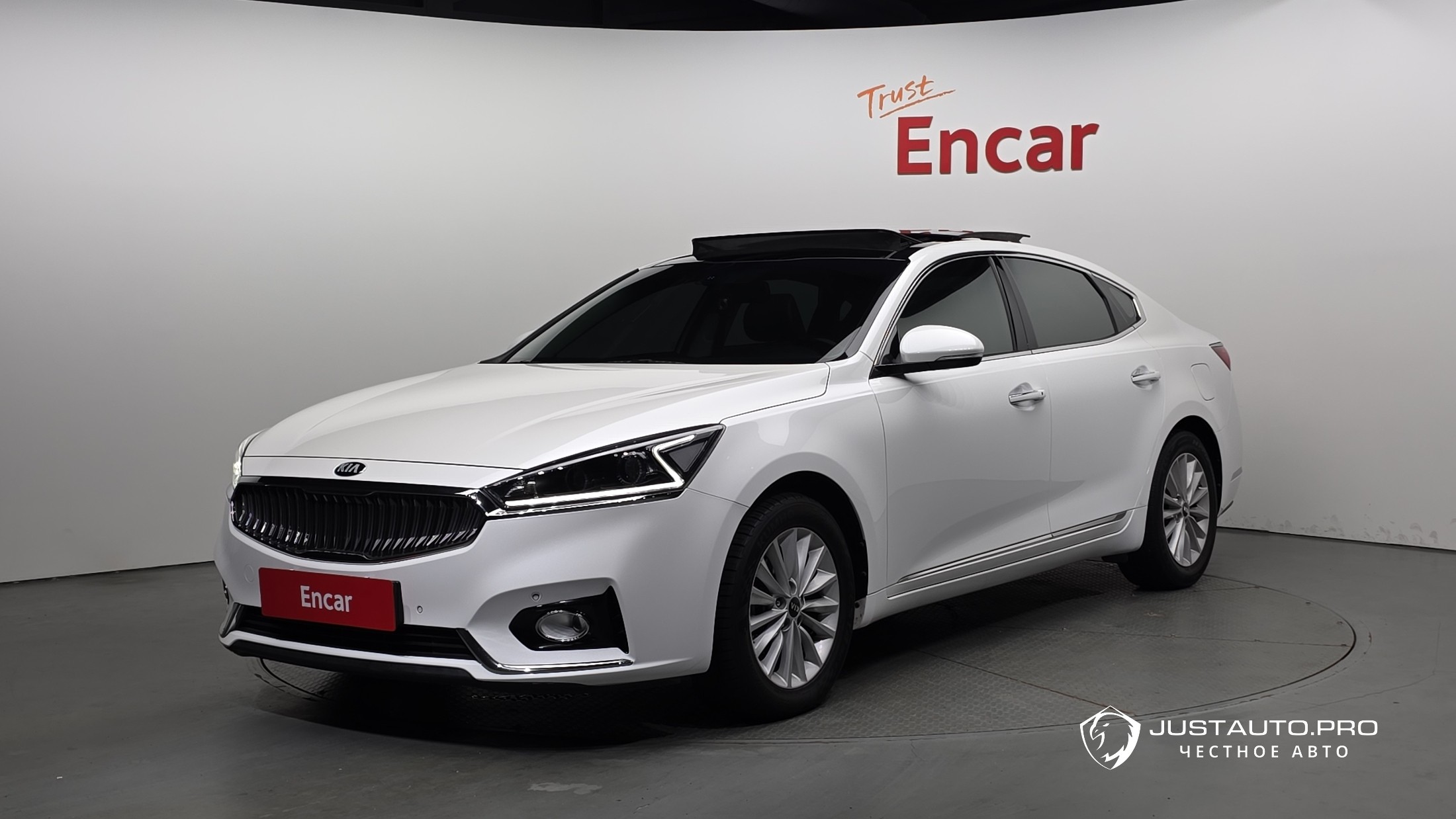 Автомобиль Kia K7
