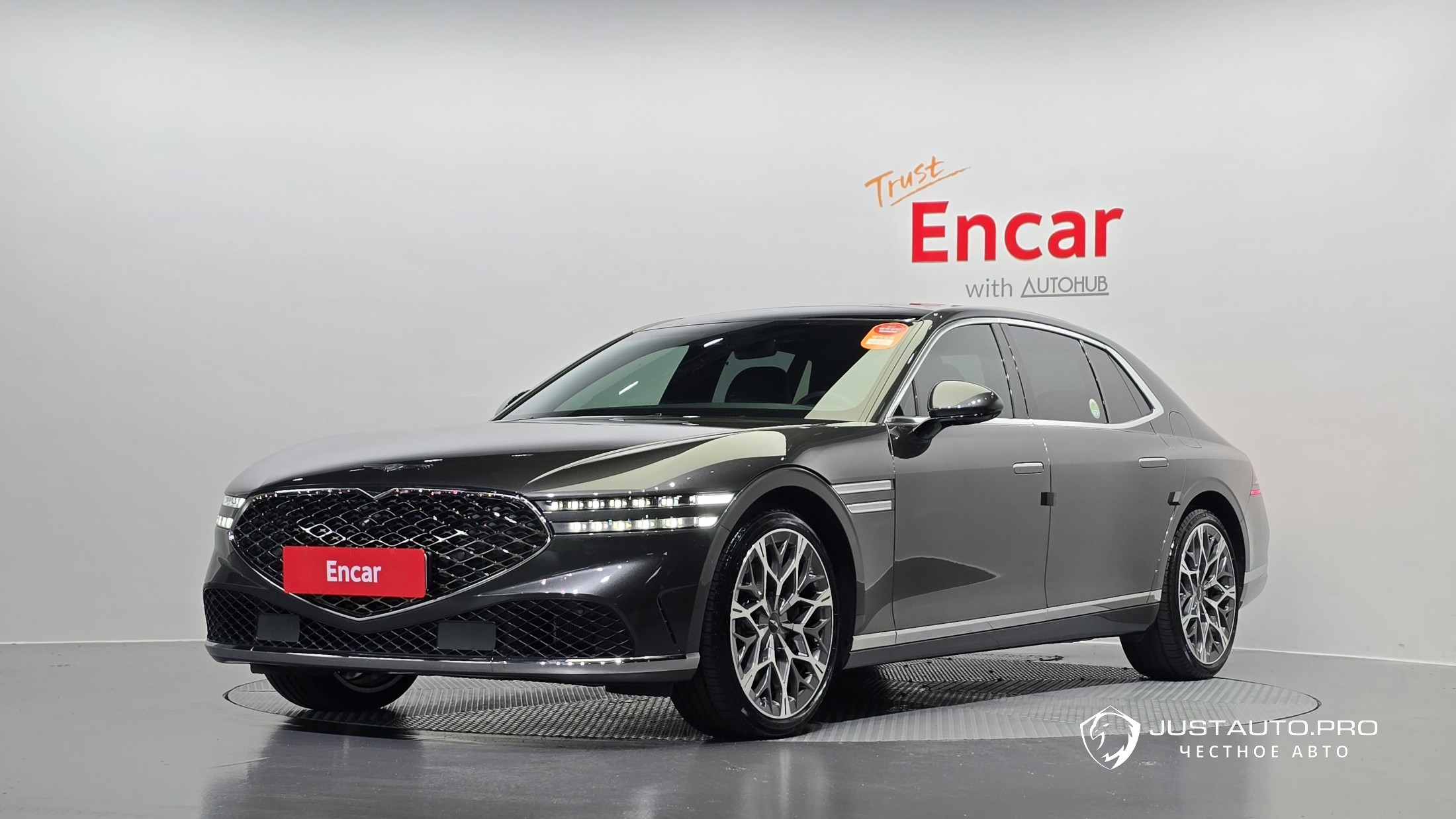 Автомобиль Genesis G90