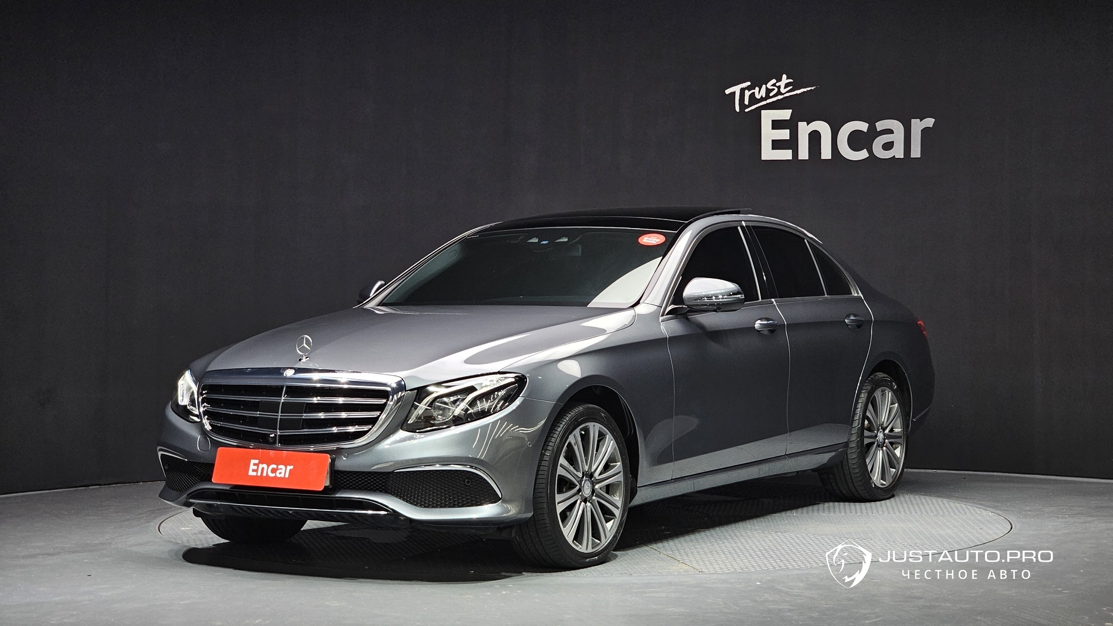 Автомобиль Mercedes-Benz E-Class