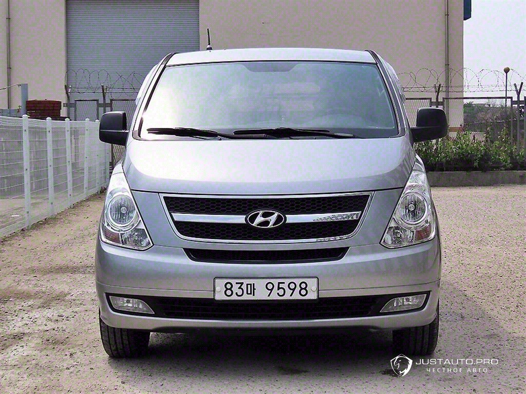 Автомобиль Hyundai Starex