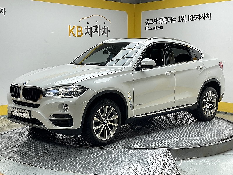 Автомобиль BMW X6