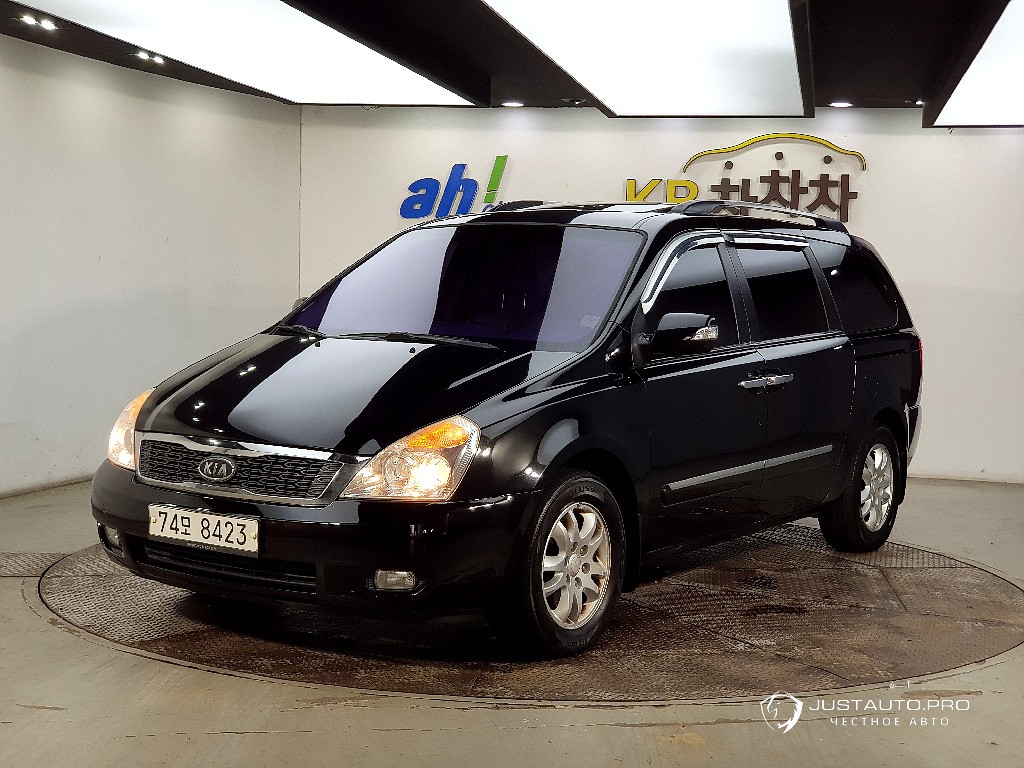 Автомобиль Kia Canival