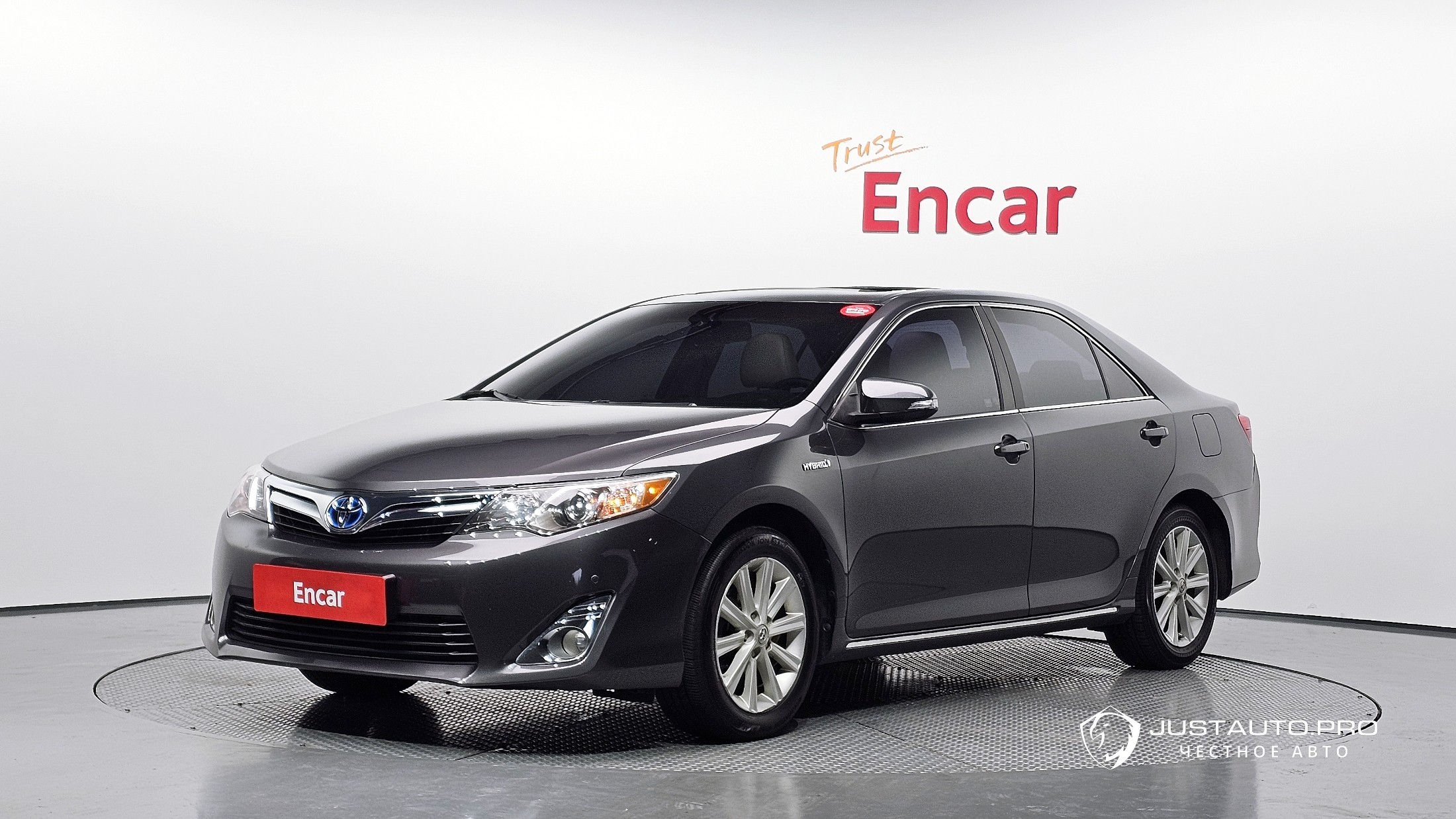 Автомобиль Toyota Camry