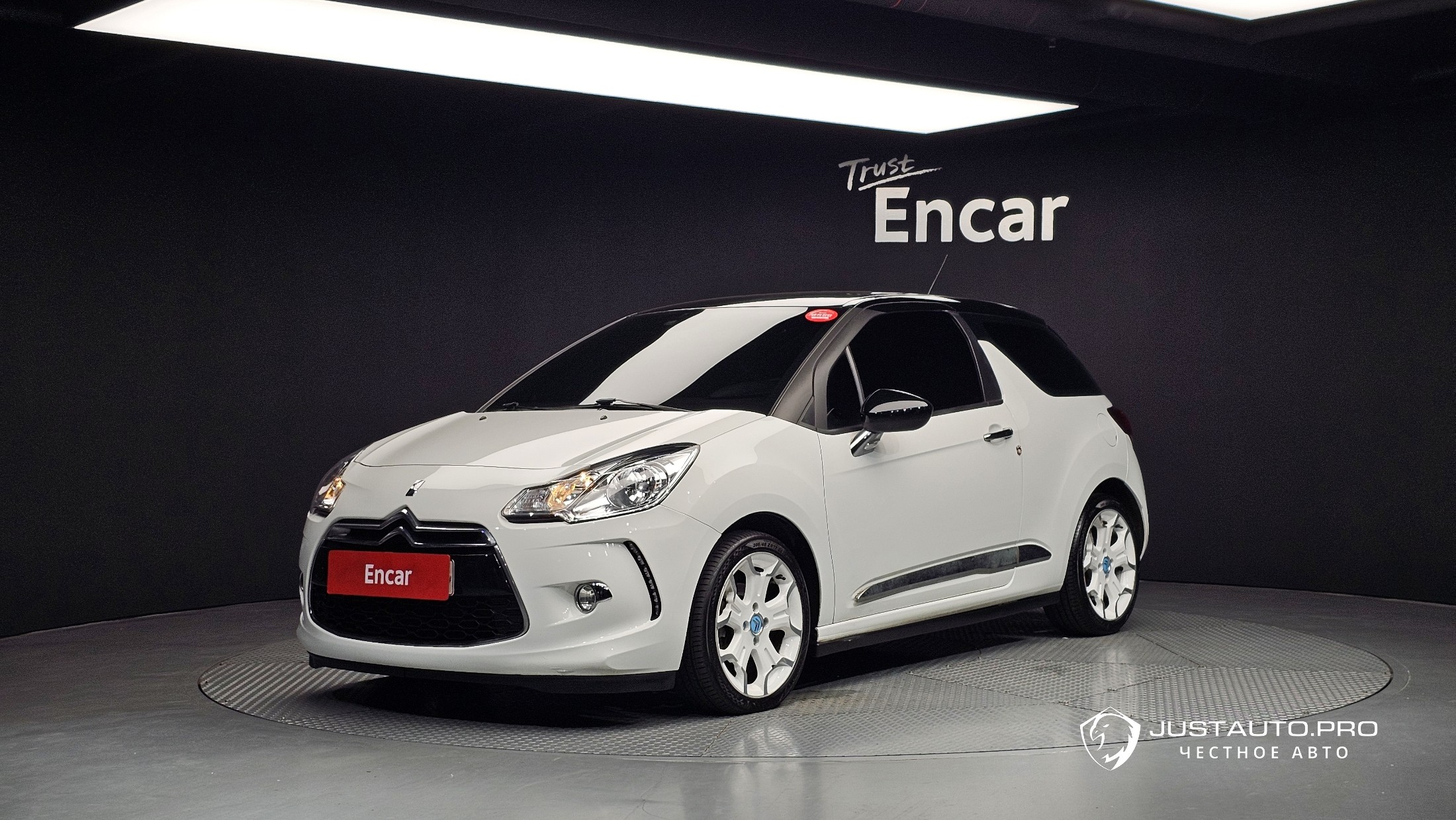 Автомобиль Citroen-DS DS3