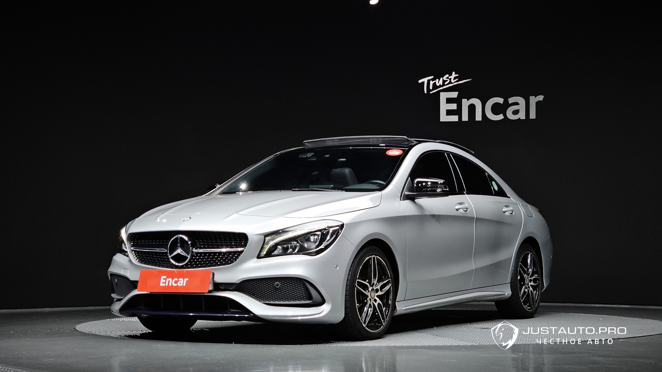 Автомобиль Mercedes-Benz CLA-Class
