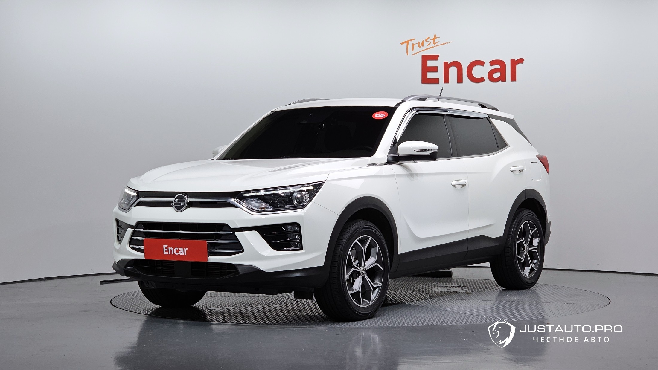 Автомобиль KG_Mobility_Ssangyong KORANDO