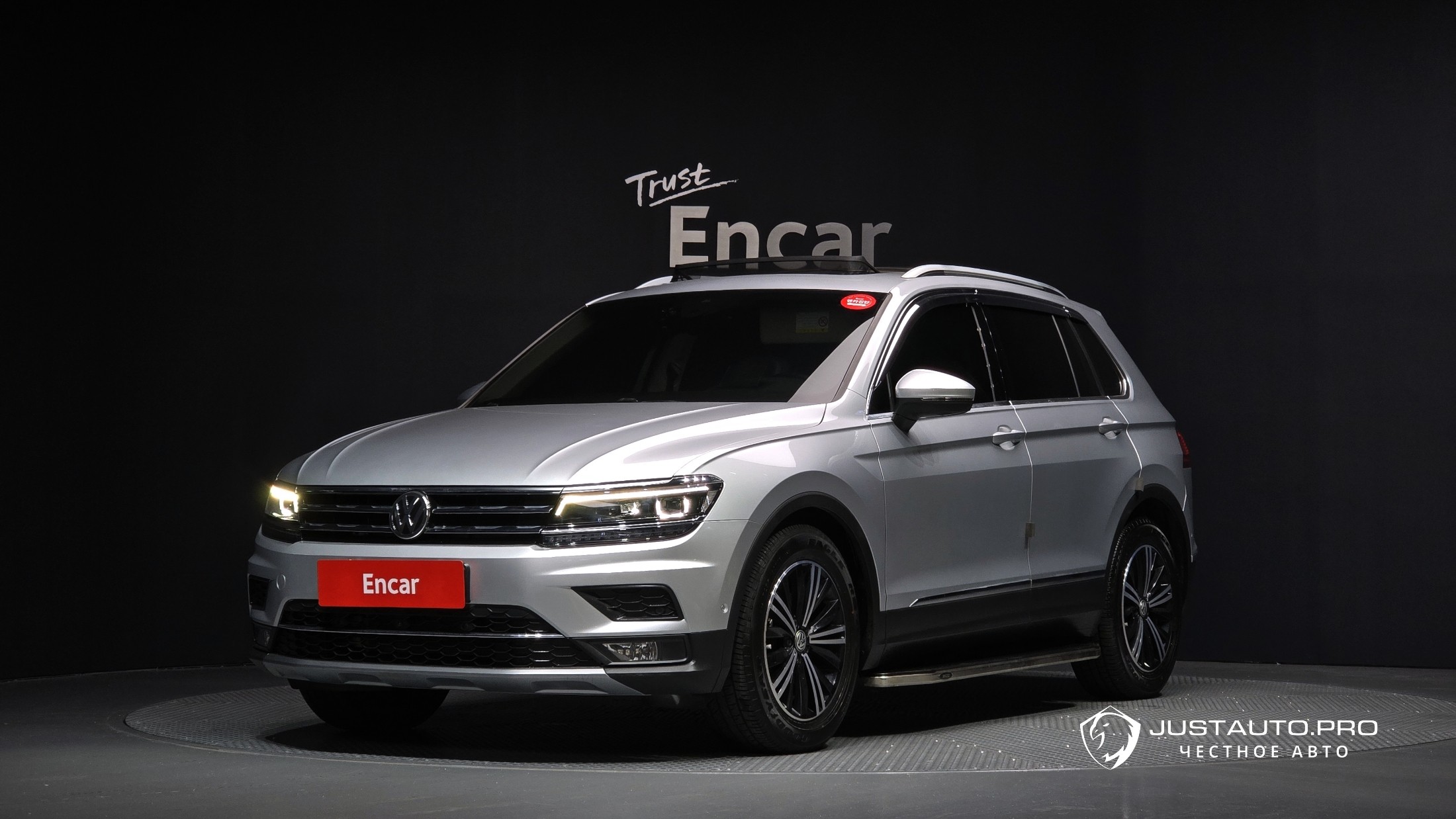 Автомобиль Volkswagen Tiguan