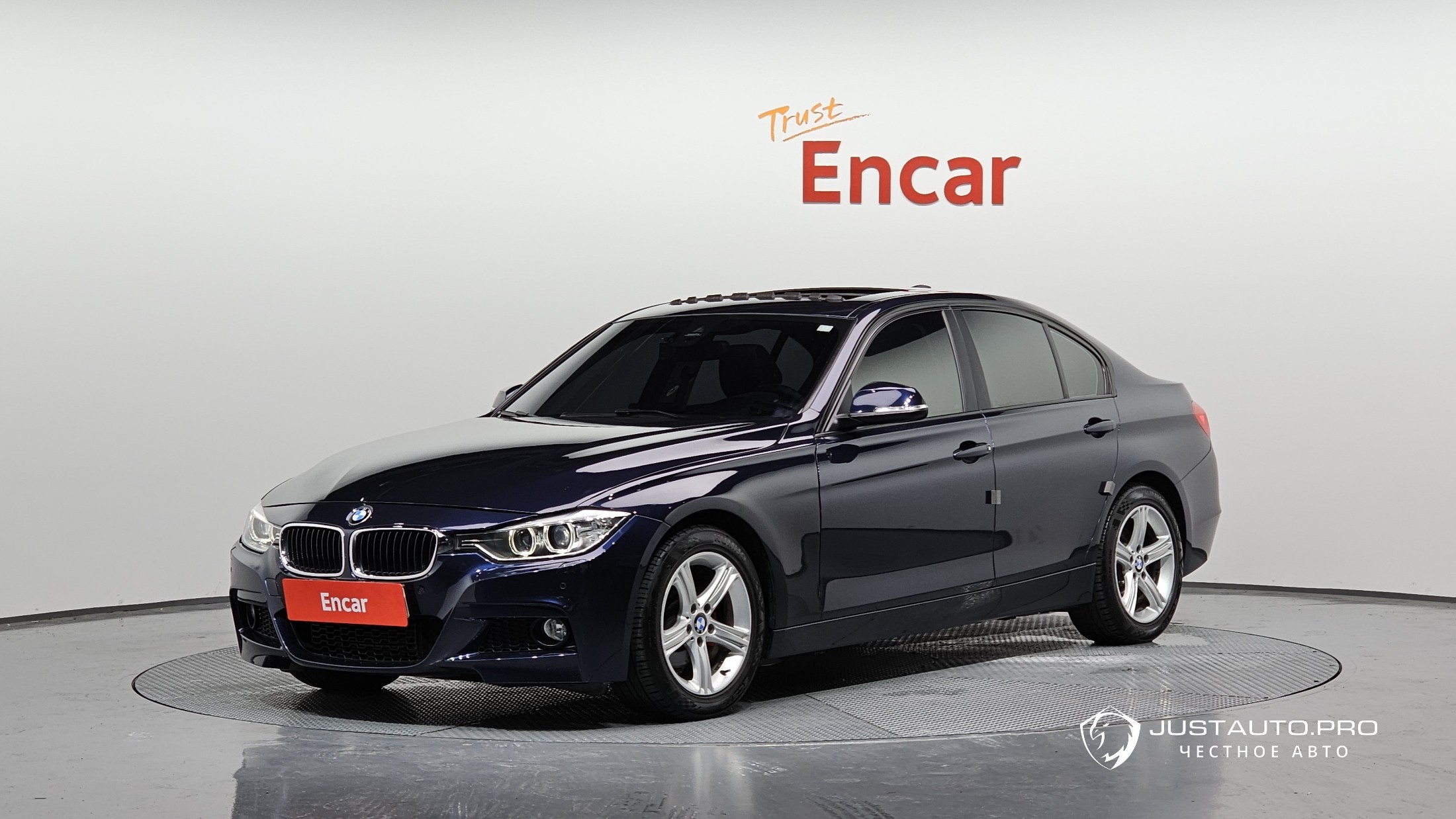 Автомобиль BMW 3-Series