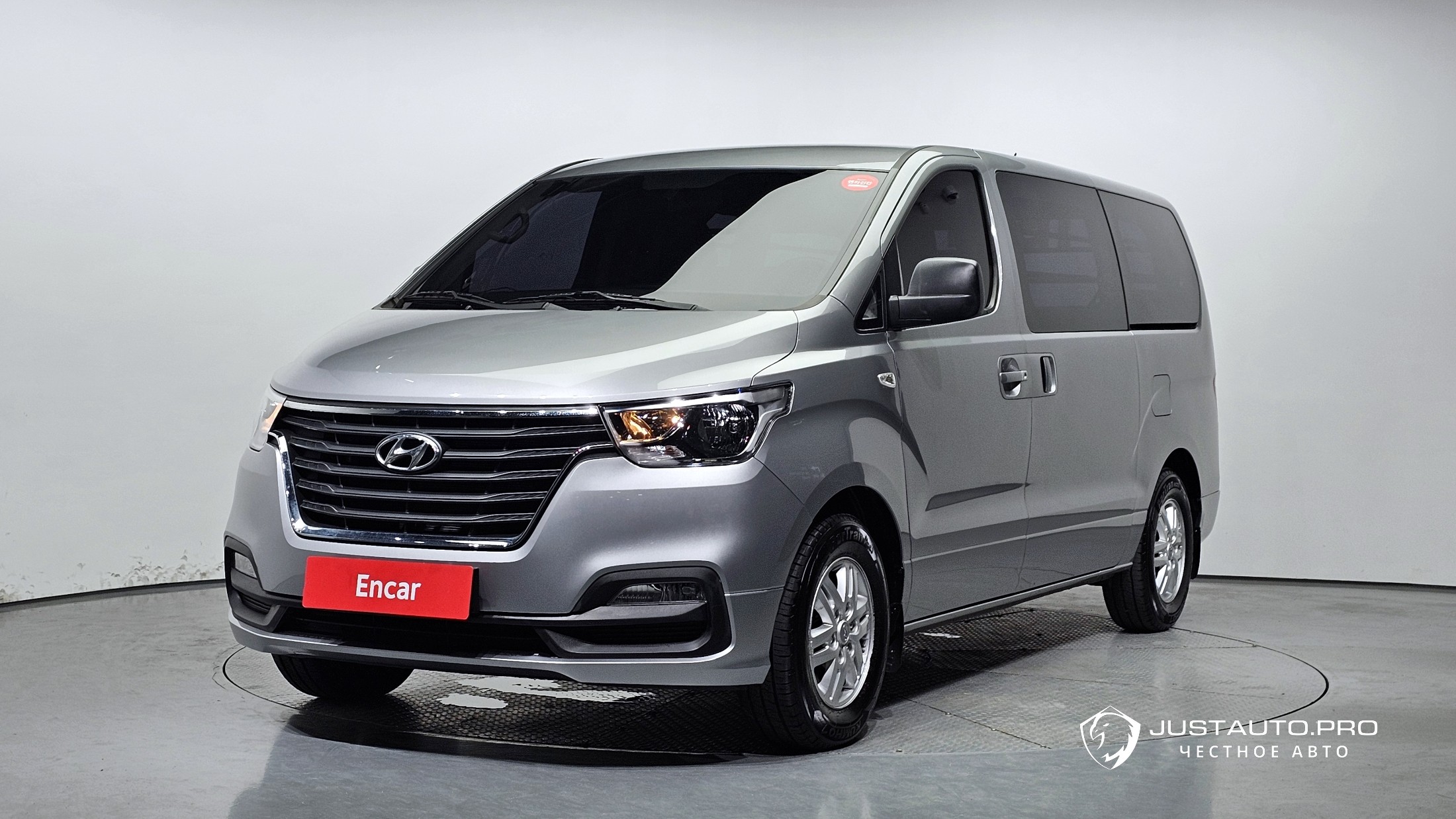 Автомобиль Hyundai Starex