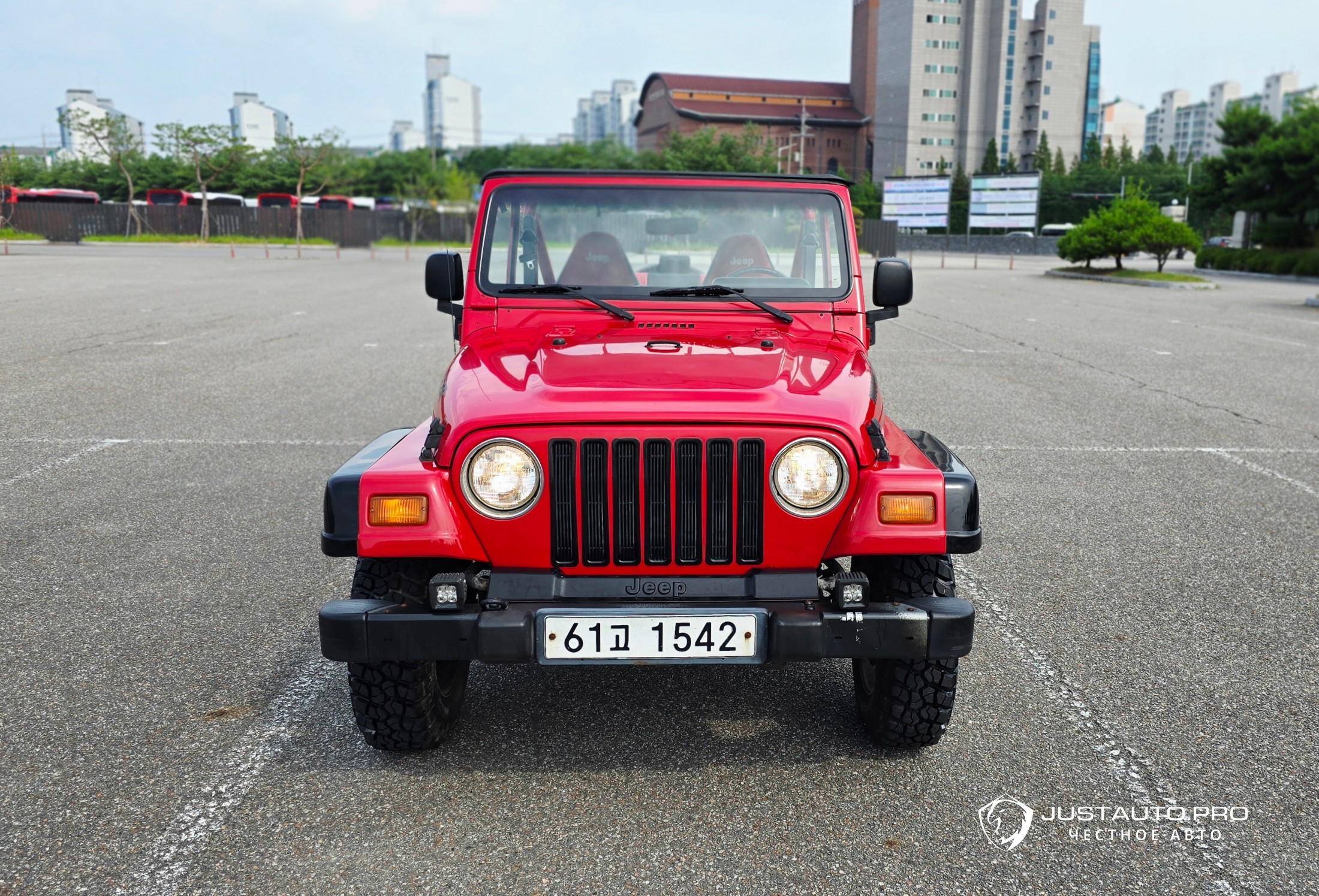Автомобиль Jeep Wrangler