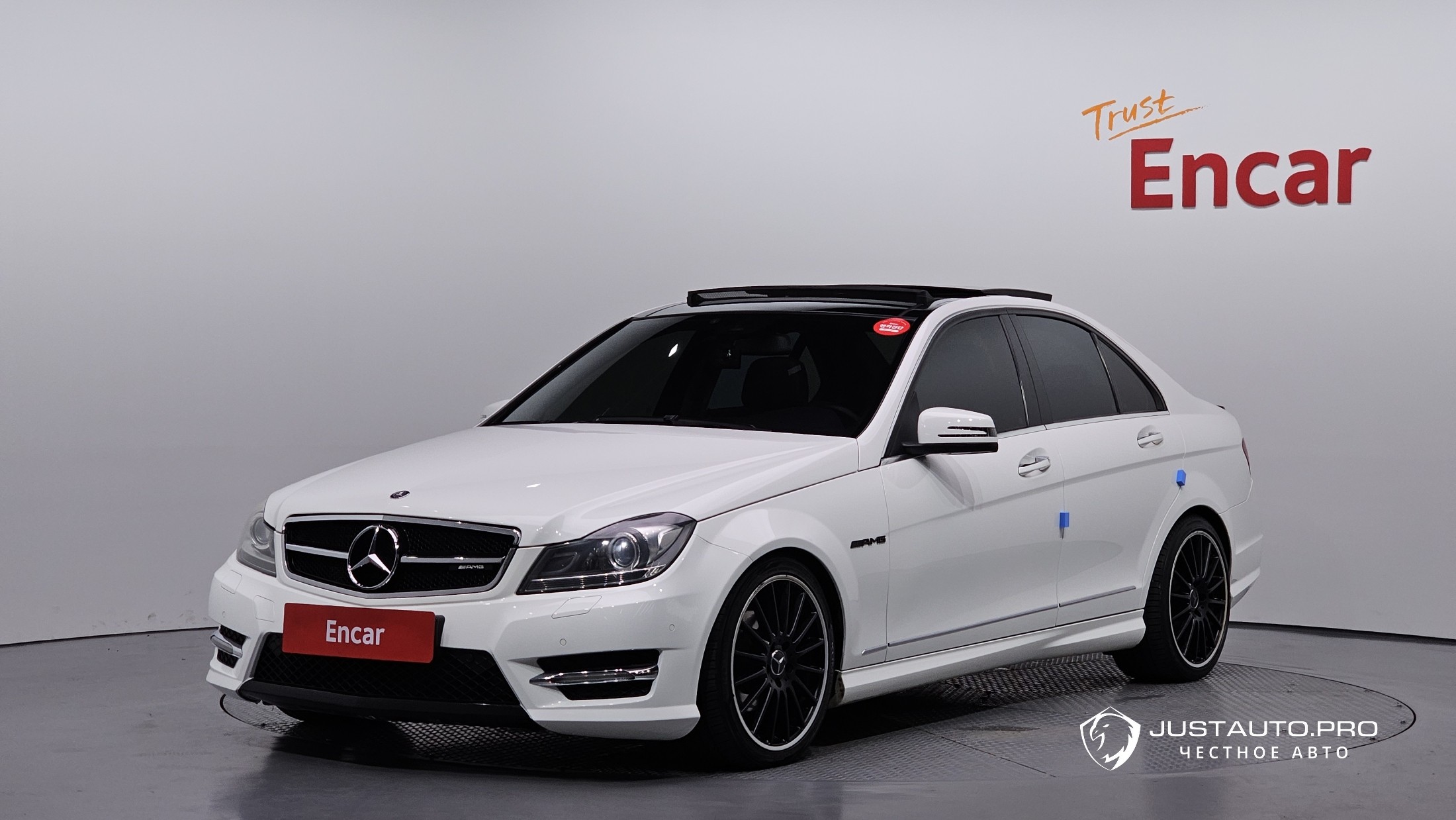 Автомобиль Mercedes-Benz C-Class