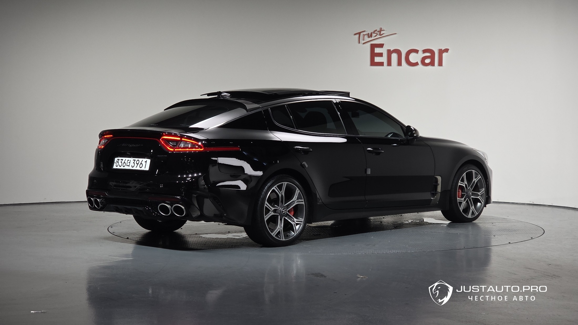 Автомобиль Kia Stinger