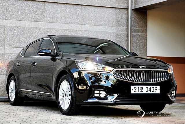 Автомобиль Kia K7