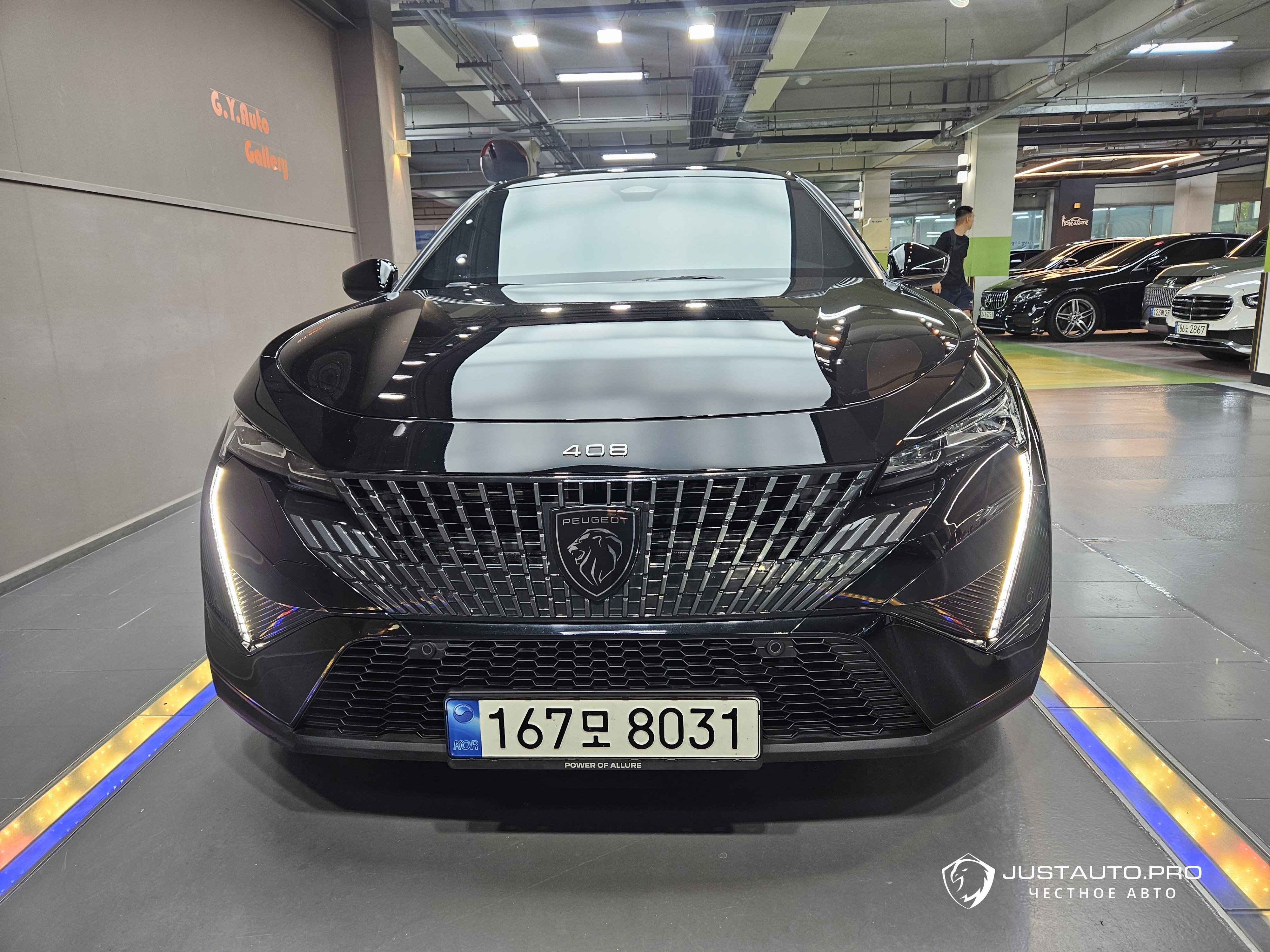 Автомобиль Peugeot 408