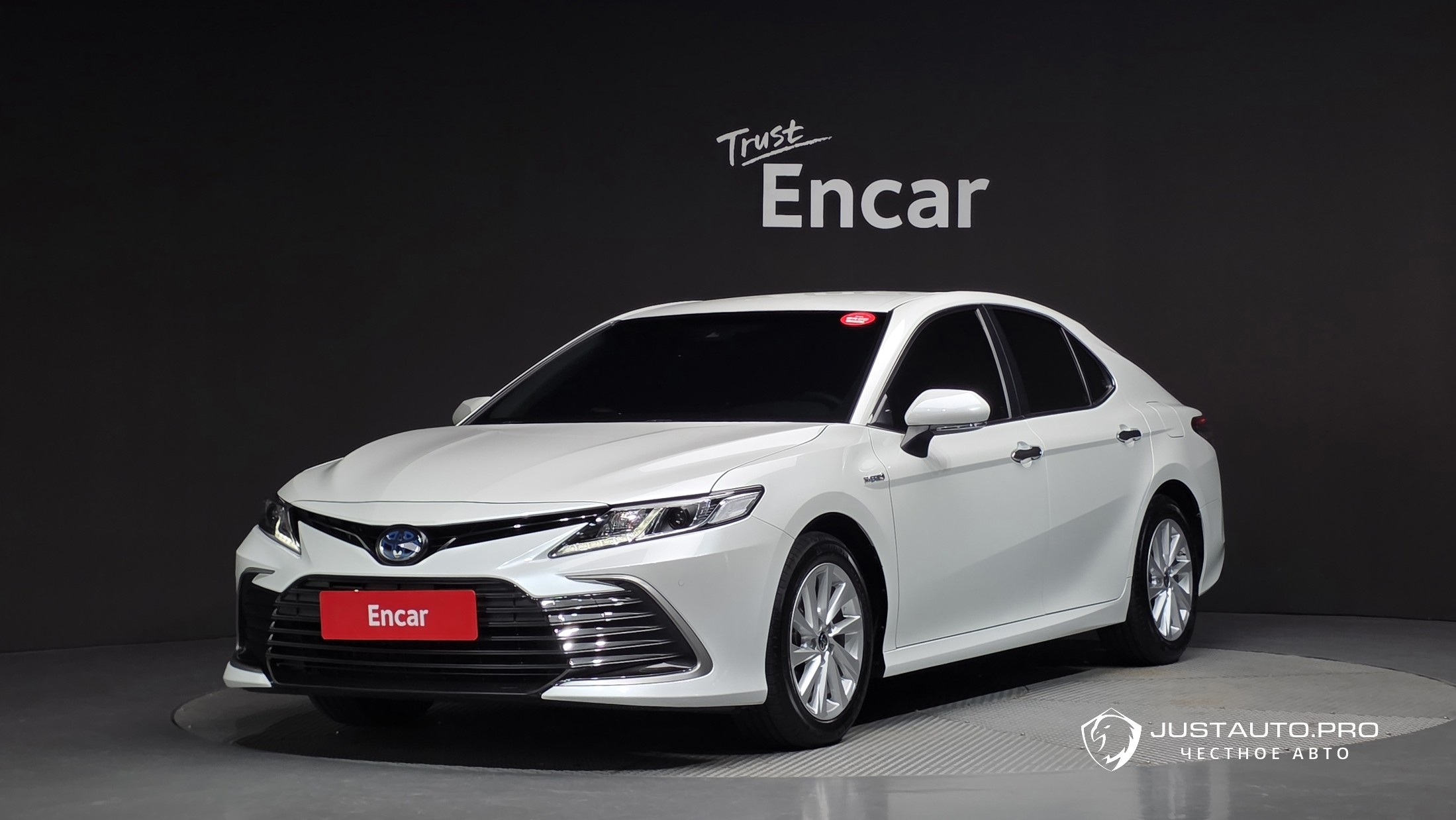 Автомобиль Toyota Camry