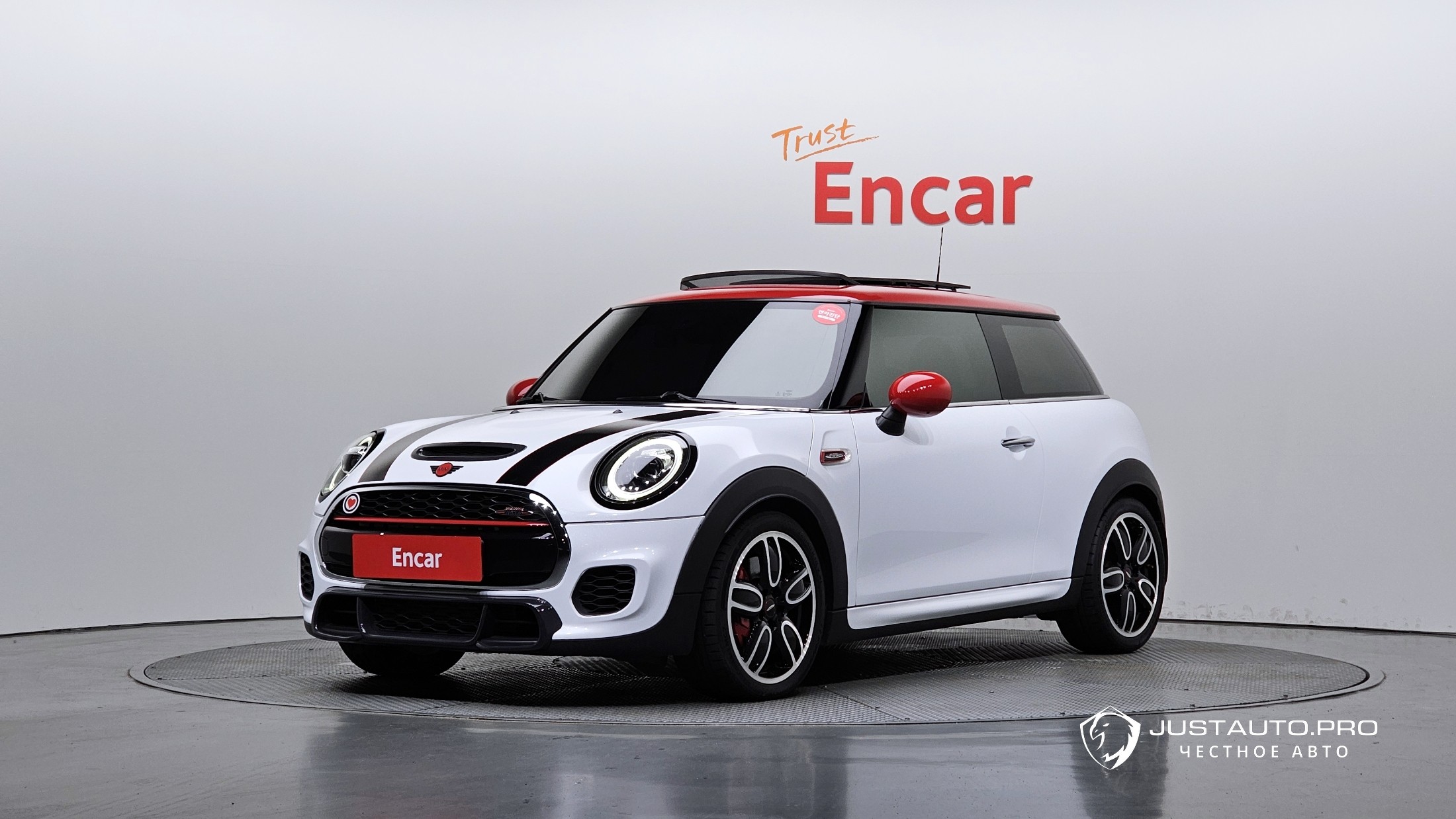 Автомобиль Mini Cooper