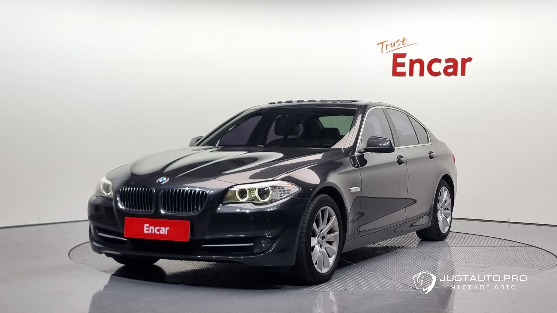 Автомобиль BMW 5-Series