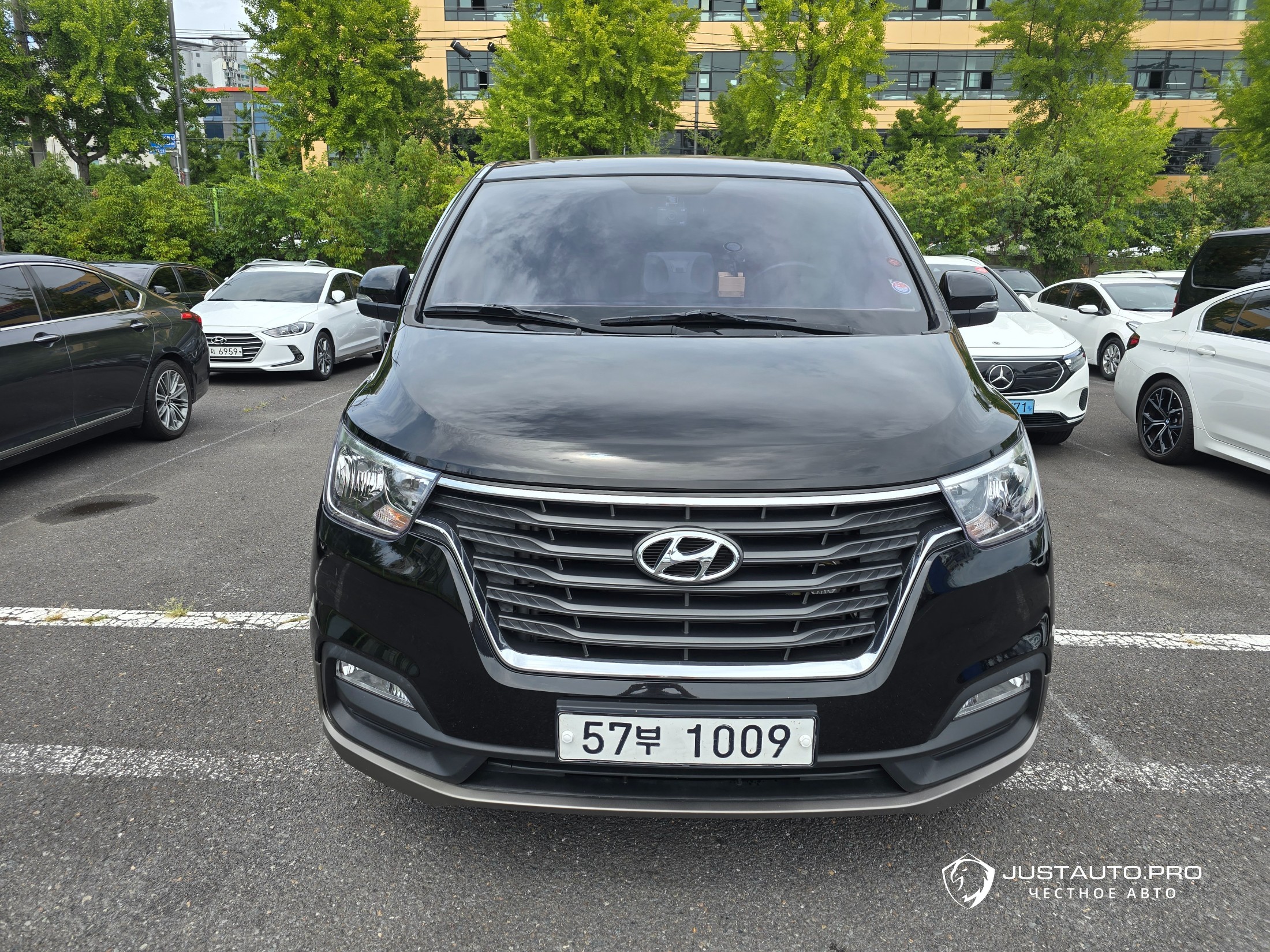 Автомобиль Hyundai Starex