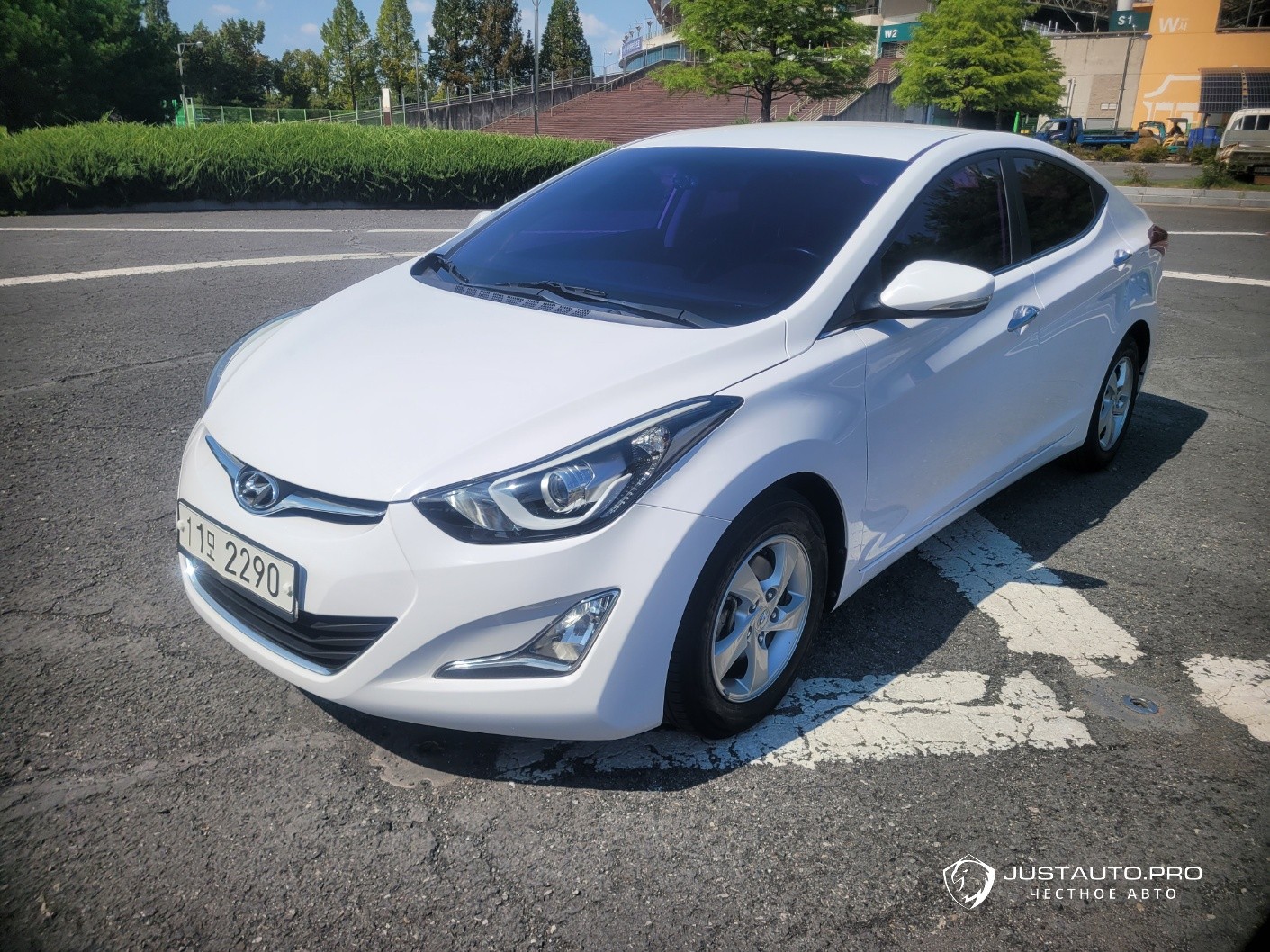 Автомобиль Hyundai AVANTE