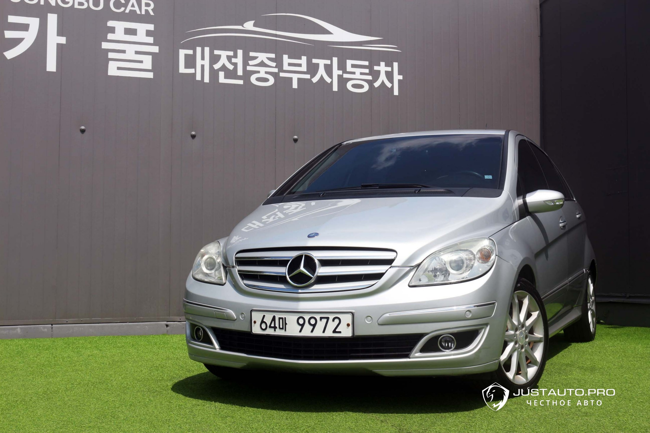 Автомобиль Mercedes-Benz B-Class