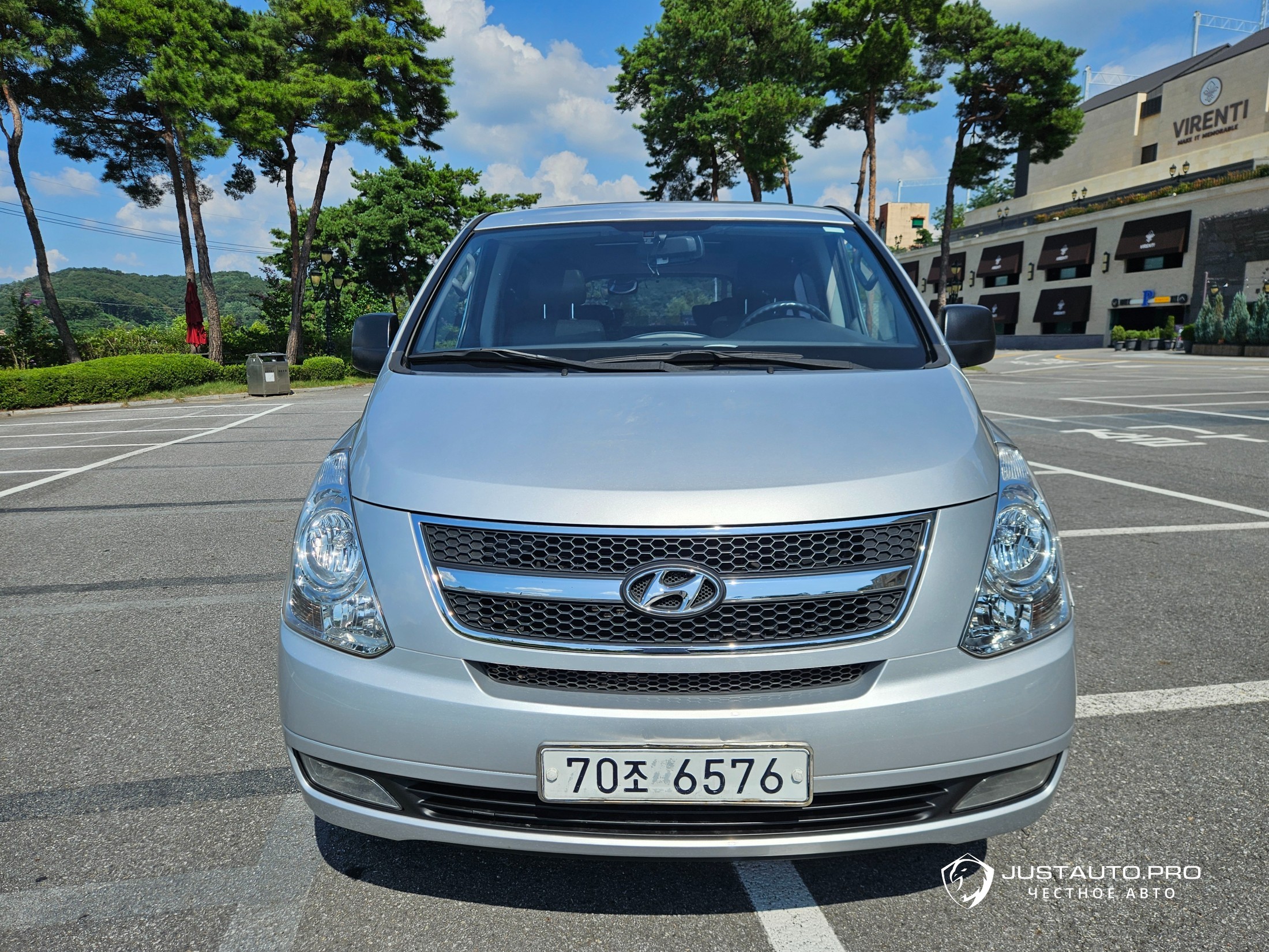 Автомобиль Hyundai Starex