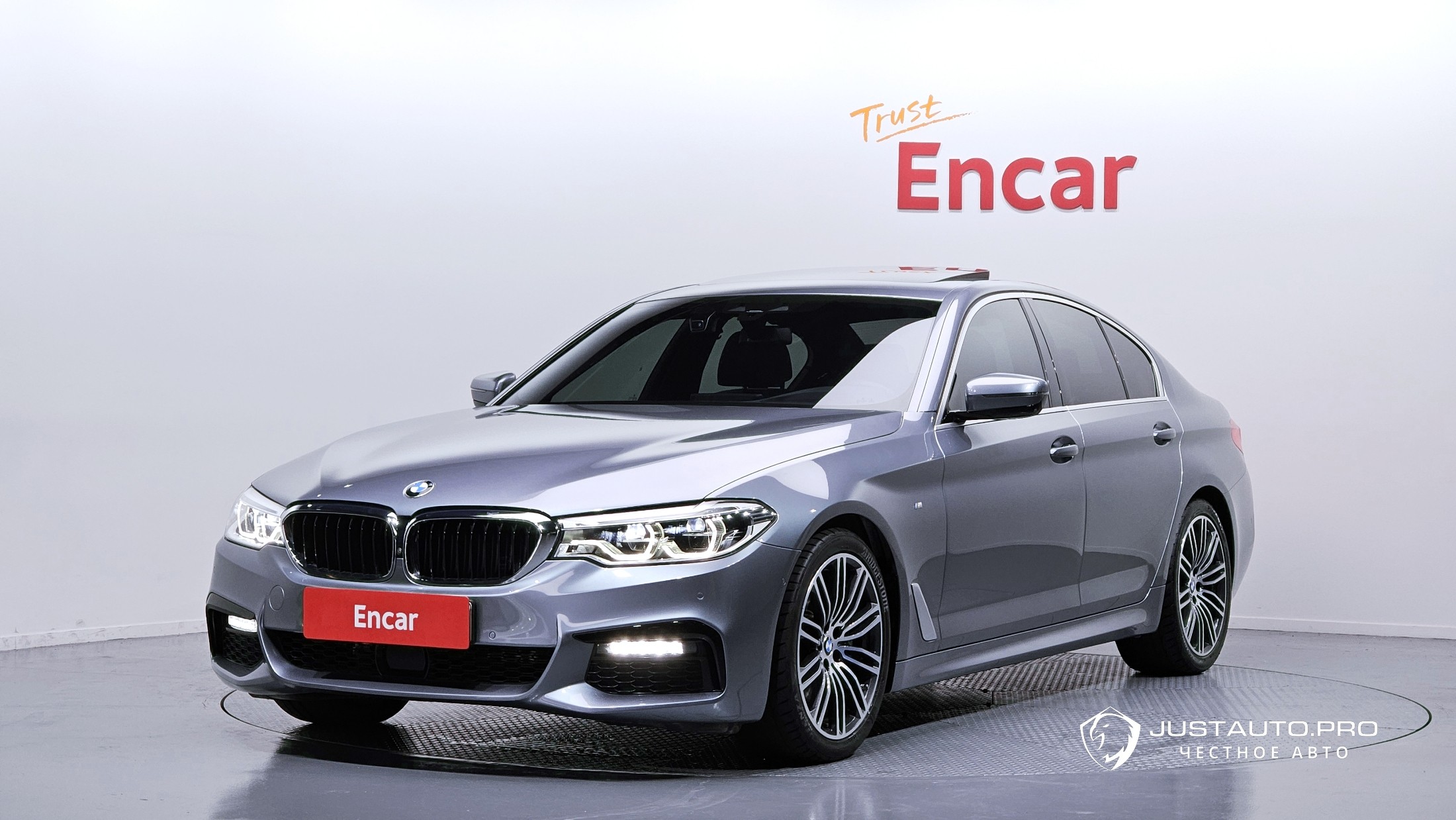Автомобиль BMW 5-Series