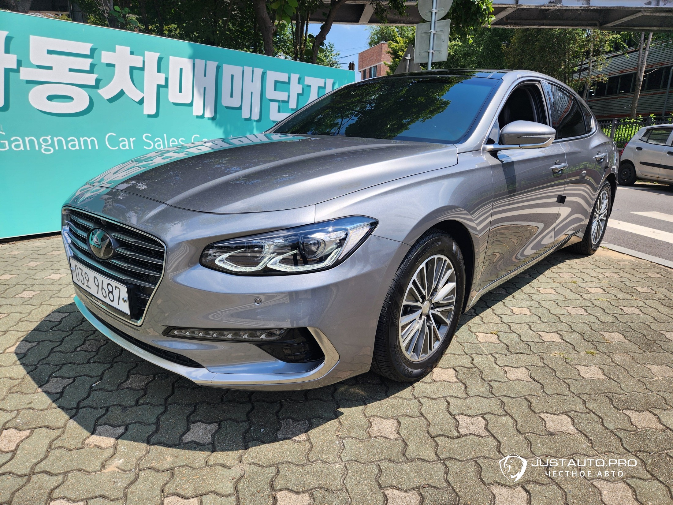 Автомобиль Hyundai Grandeur