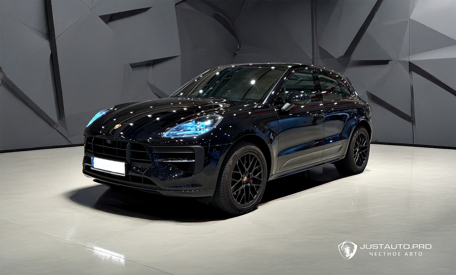 Автомобиль Porsche Macan