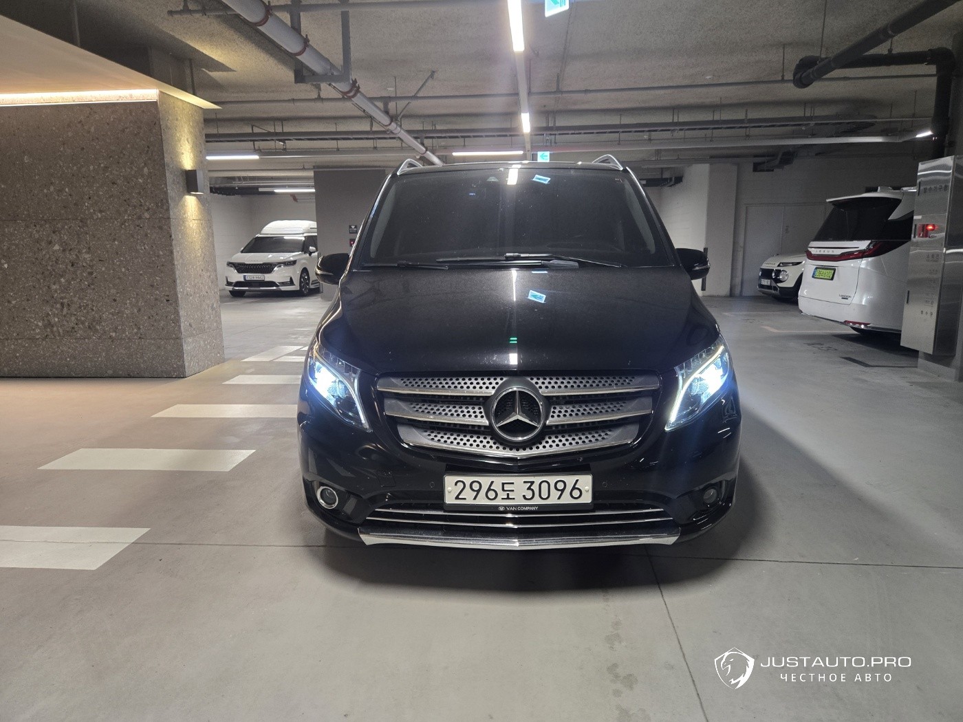 Автомобиль Mercedes-Benz V-Class