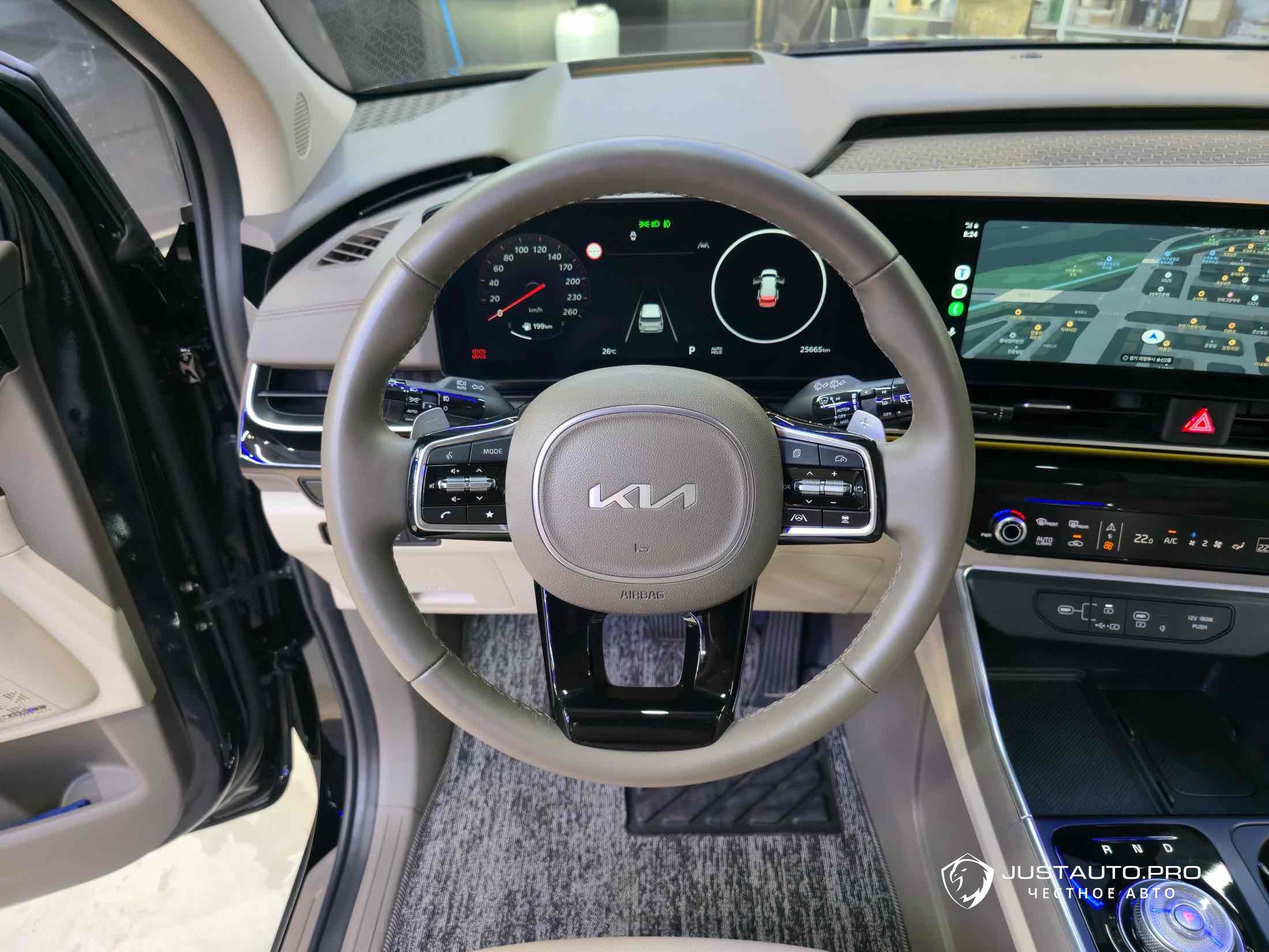 Автомобиль Kia Canival