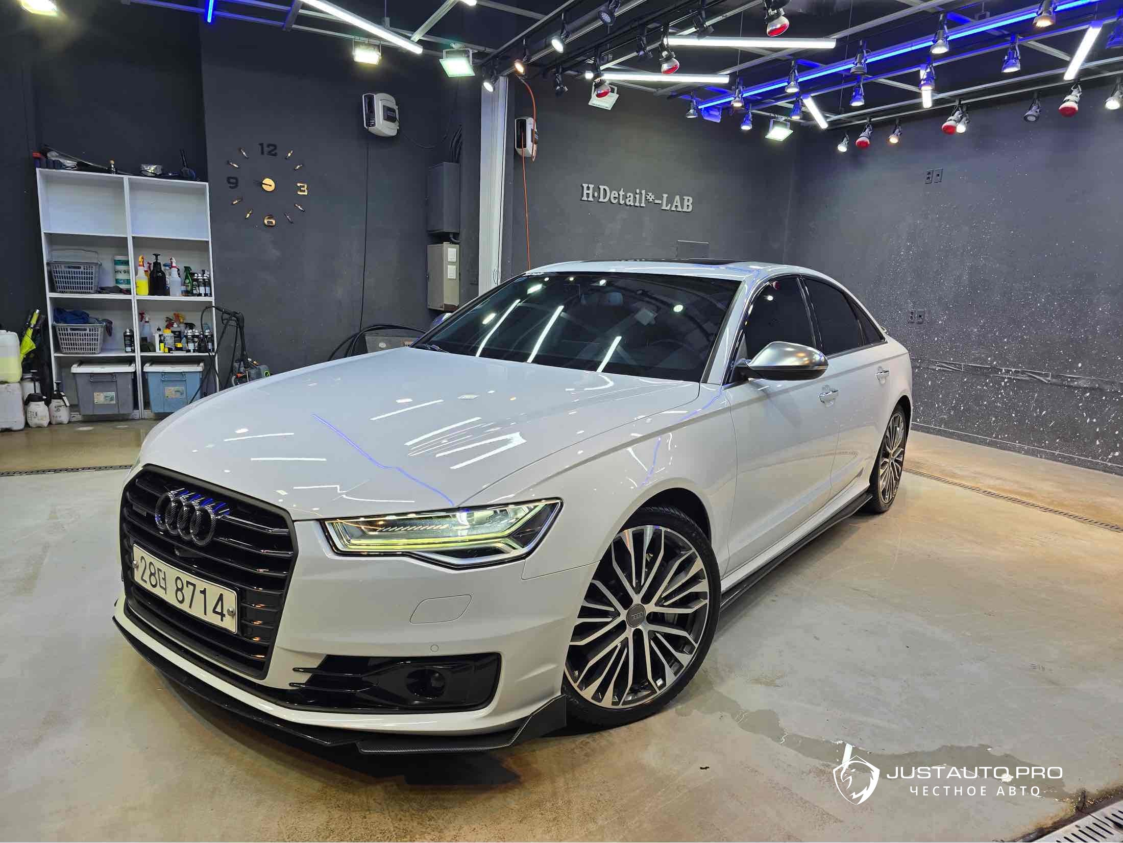 Автомобиль Audi A6