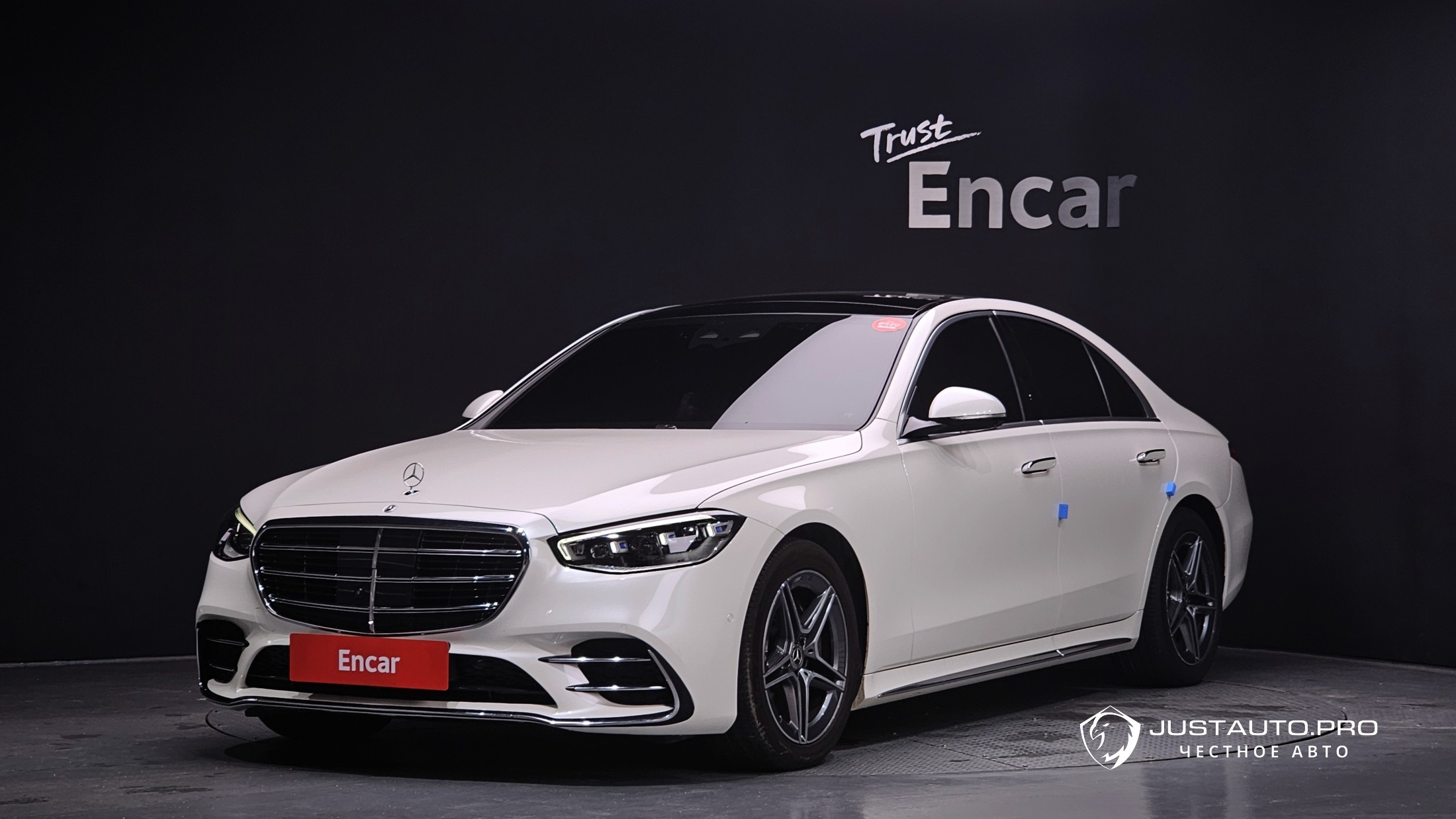 Автомобиль Mercedes-Benz S-Class