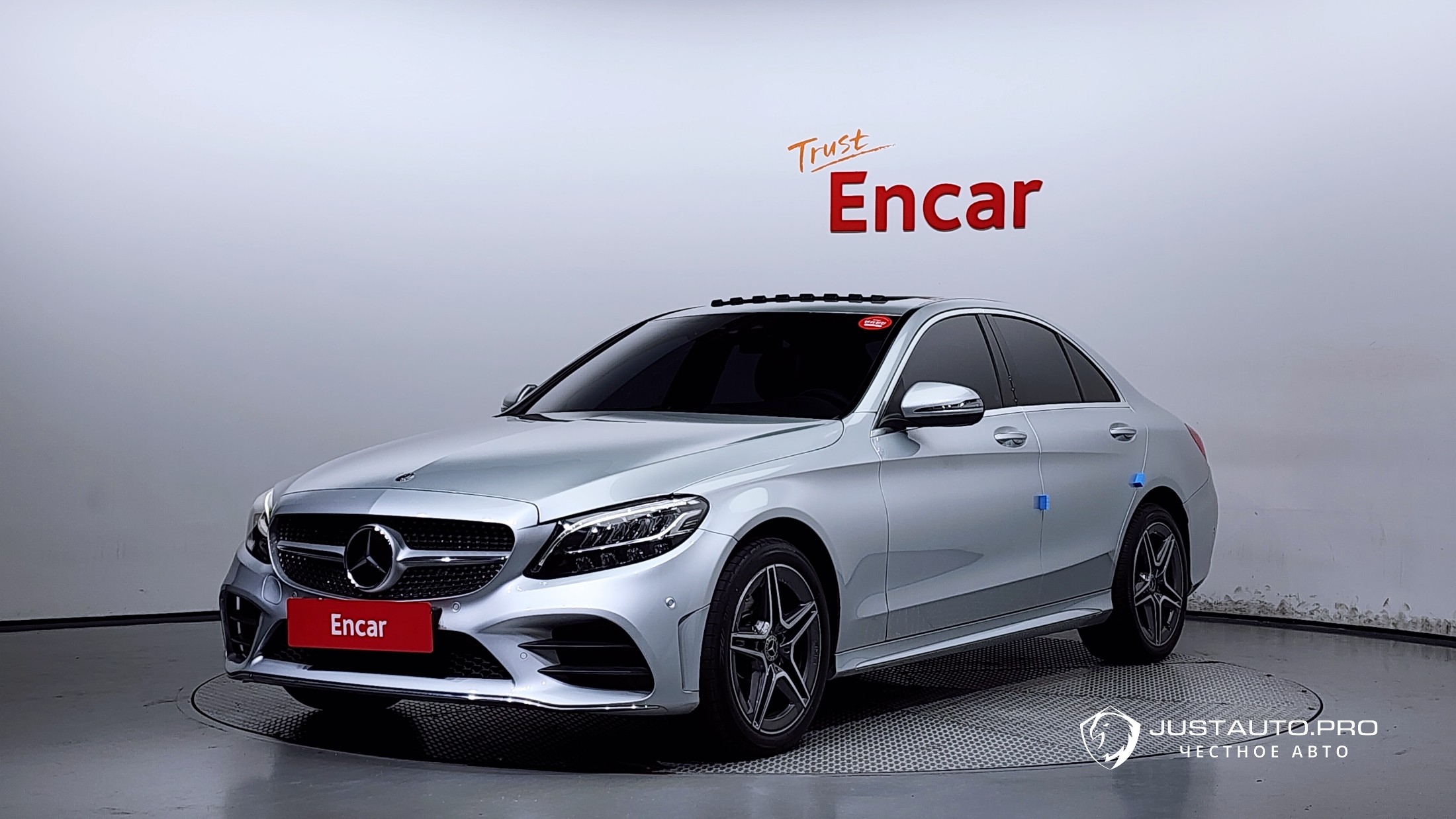Автомобиль Mercedes-Benz C-Class