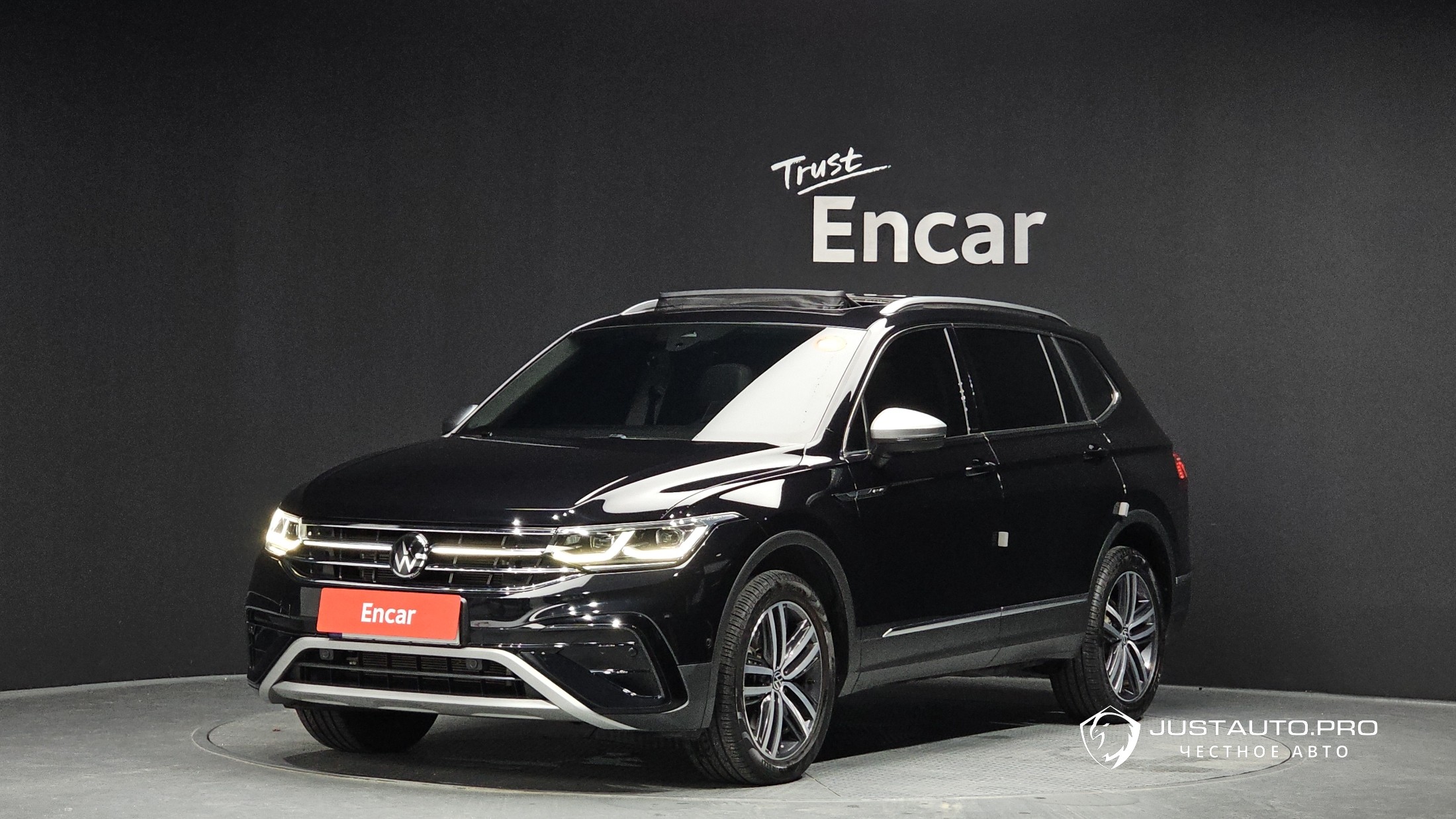 Автомобиль Volkswagen Tiguan