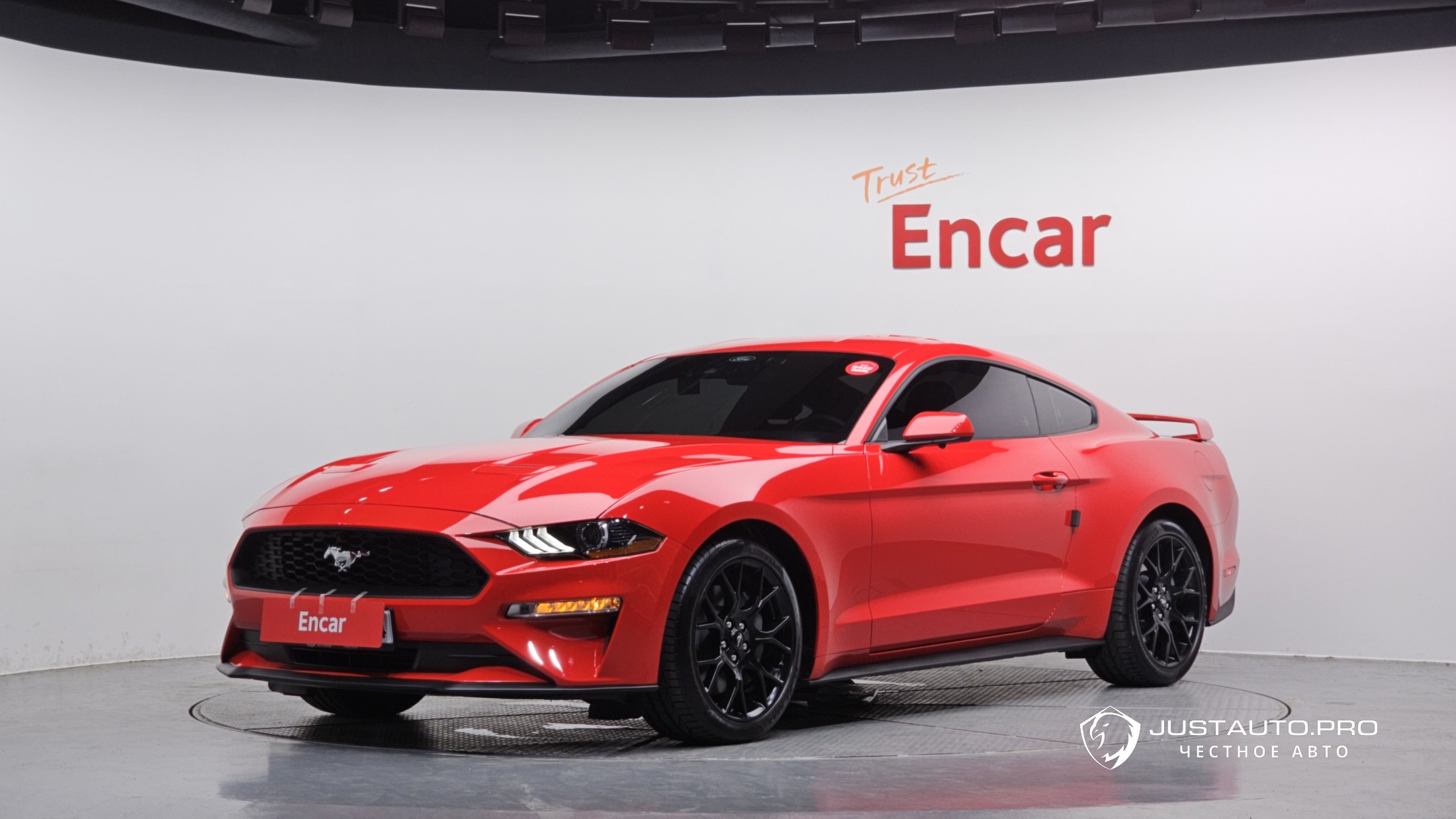 Автомобиль Ford Mustang
