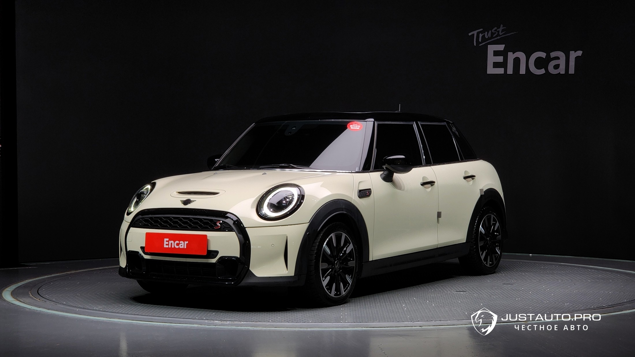 Автомобиль Mini Cooper