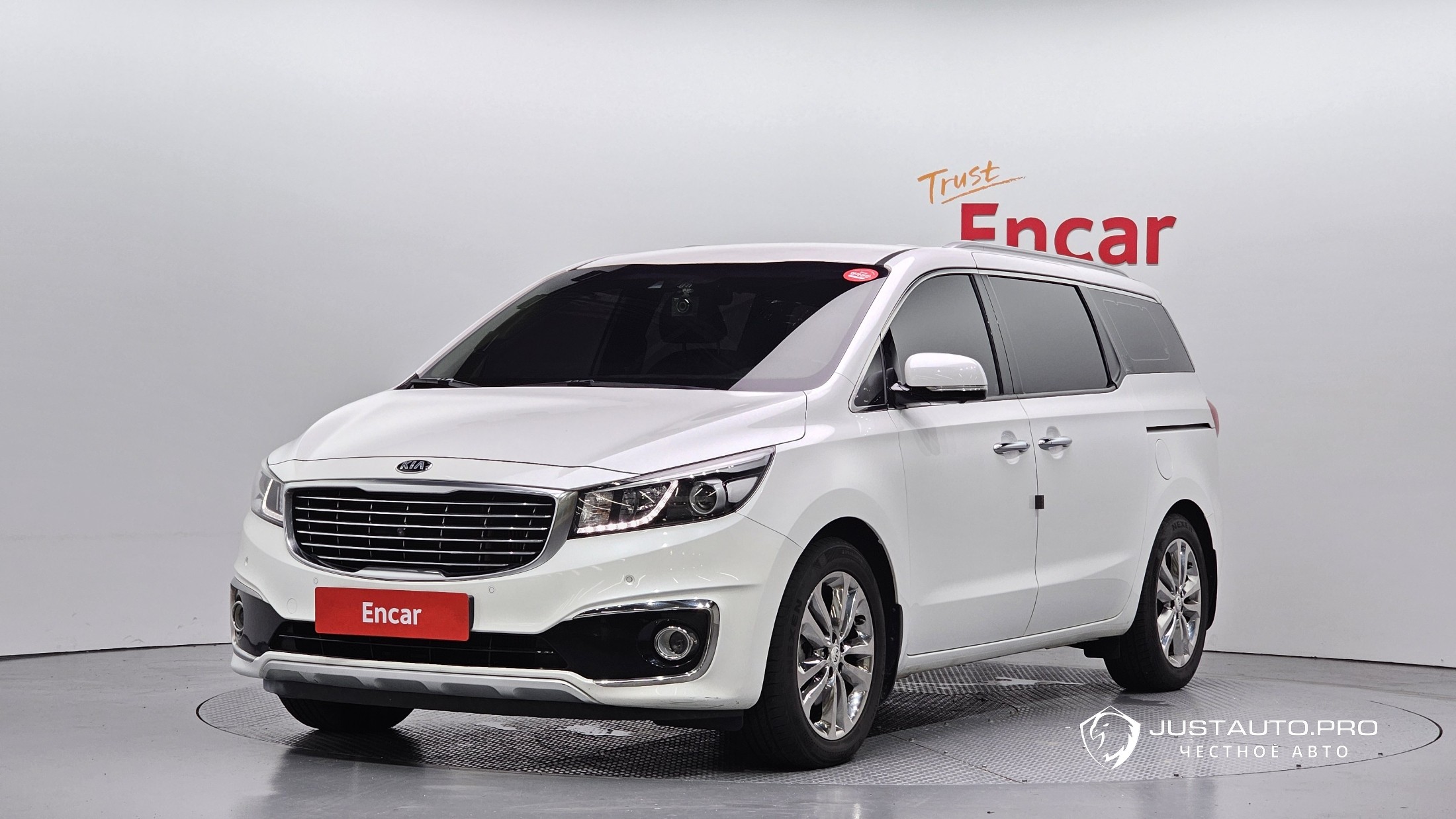 Автомобиль Kia Canival