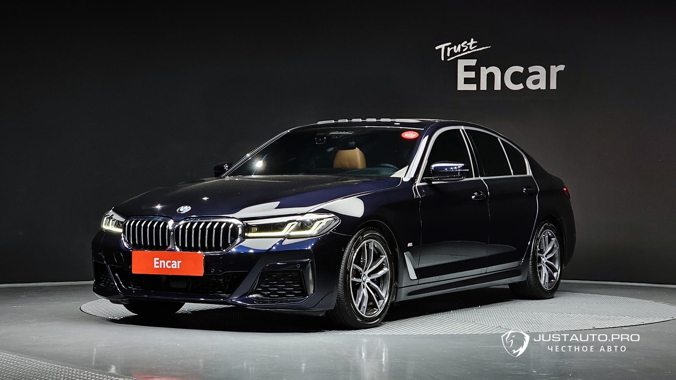 Автомобиль BMW 5-Series