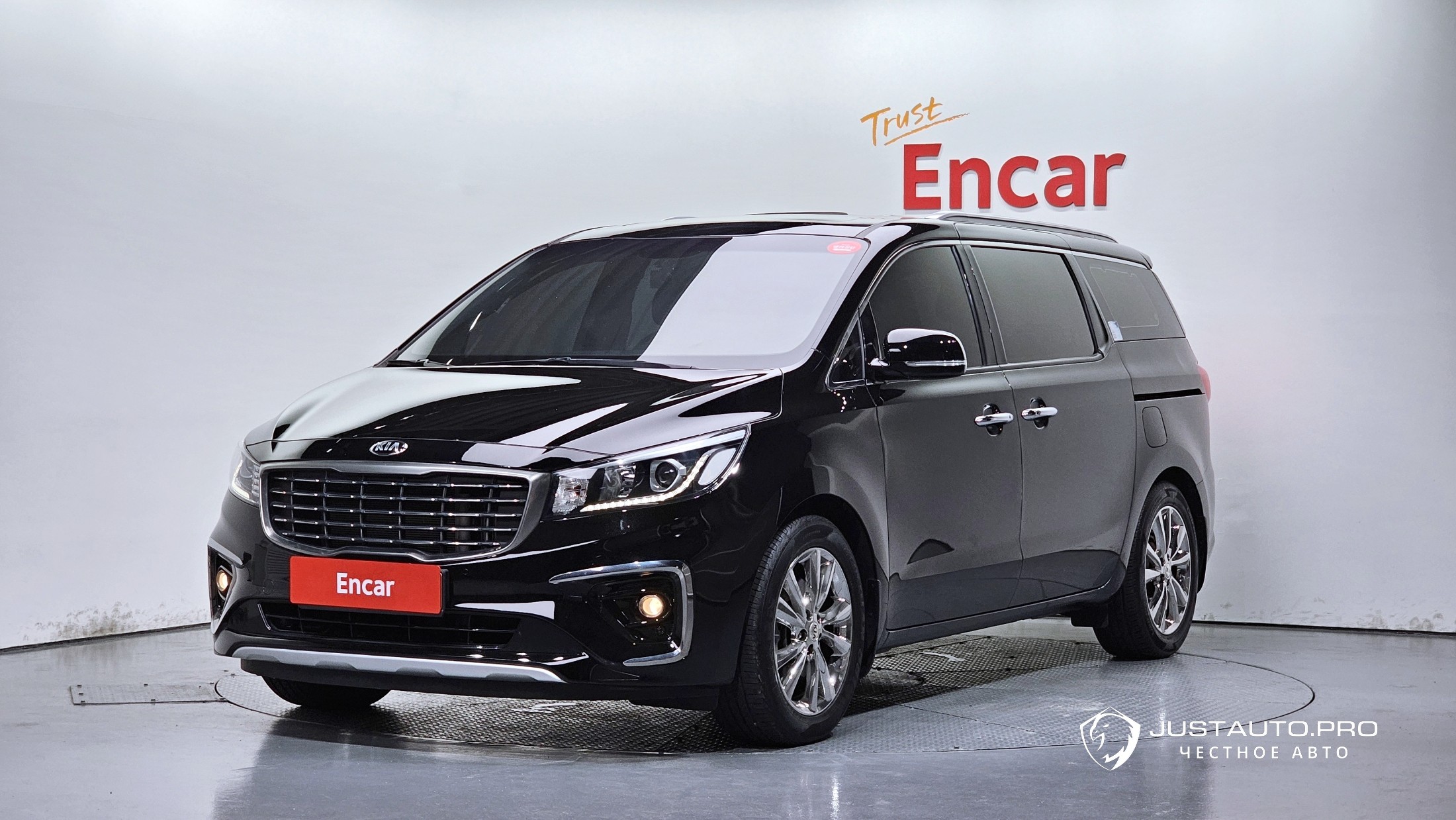 Автомобиль Kia Canival