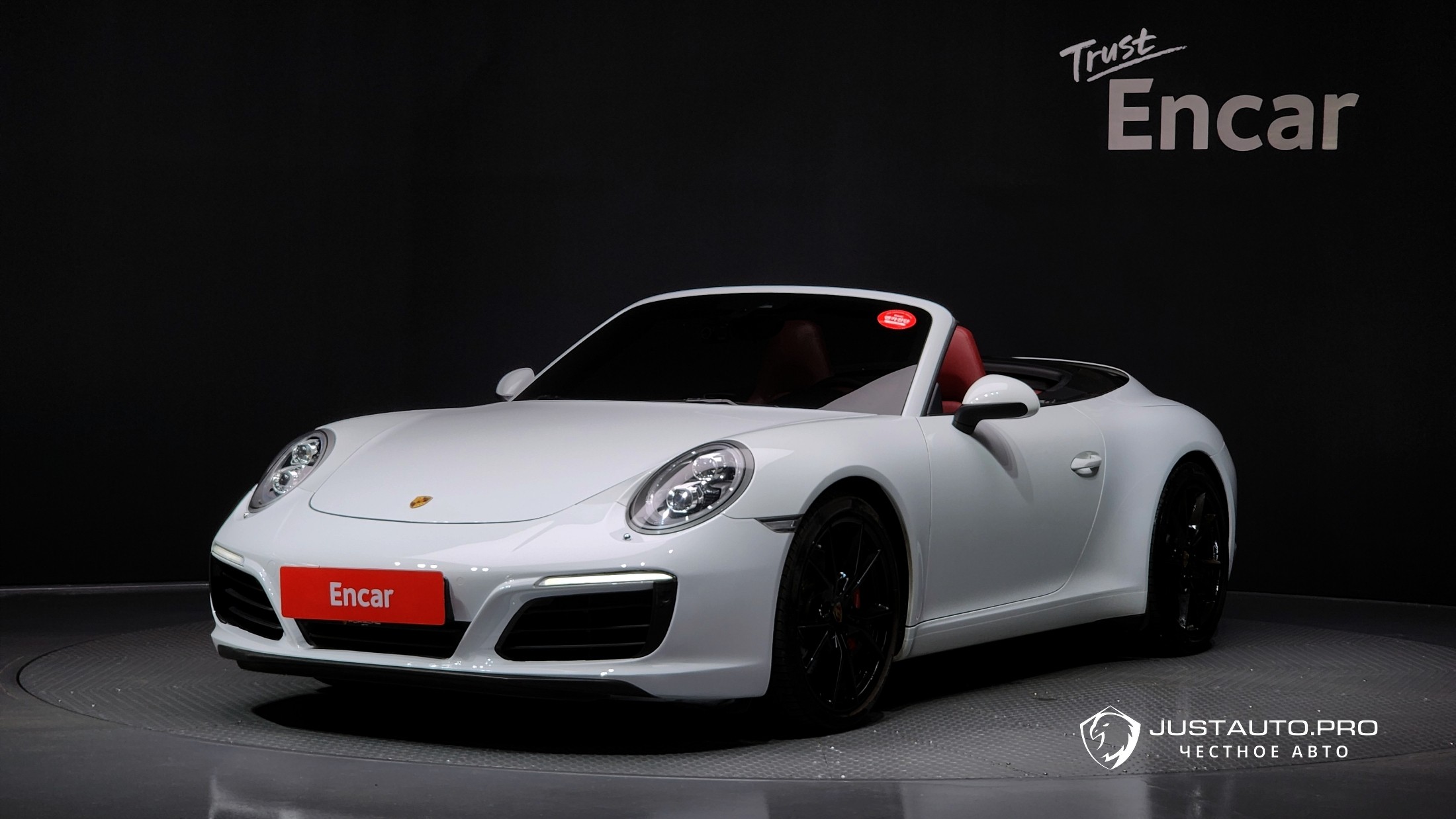 Автомобиль Porsche 911
