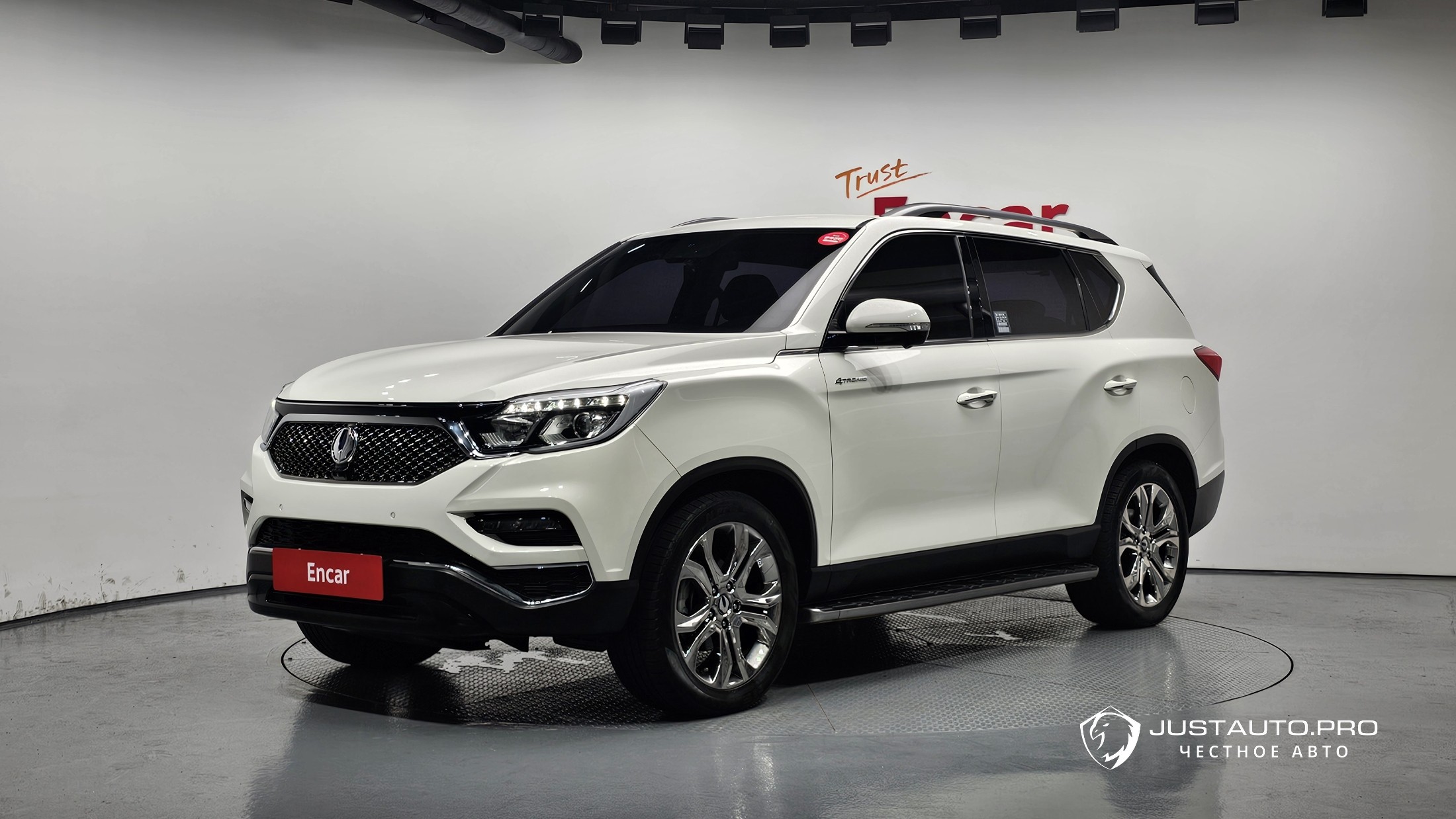 Автомобиль KG_Mobility_Ssangyong Rexton