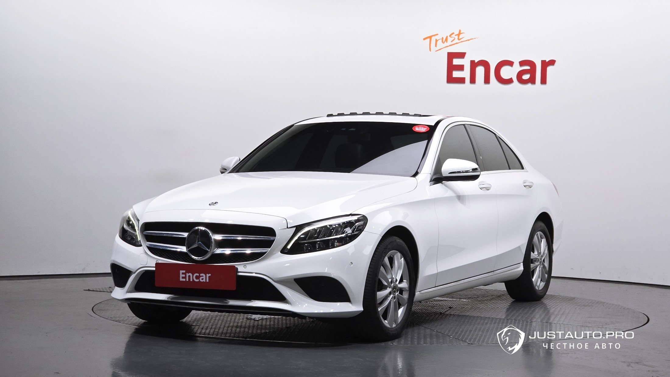 Автомобиль Mercedes-Benz C-Class