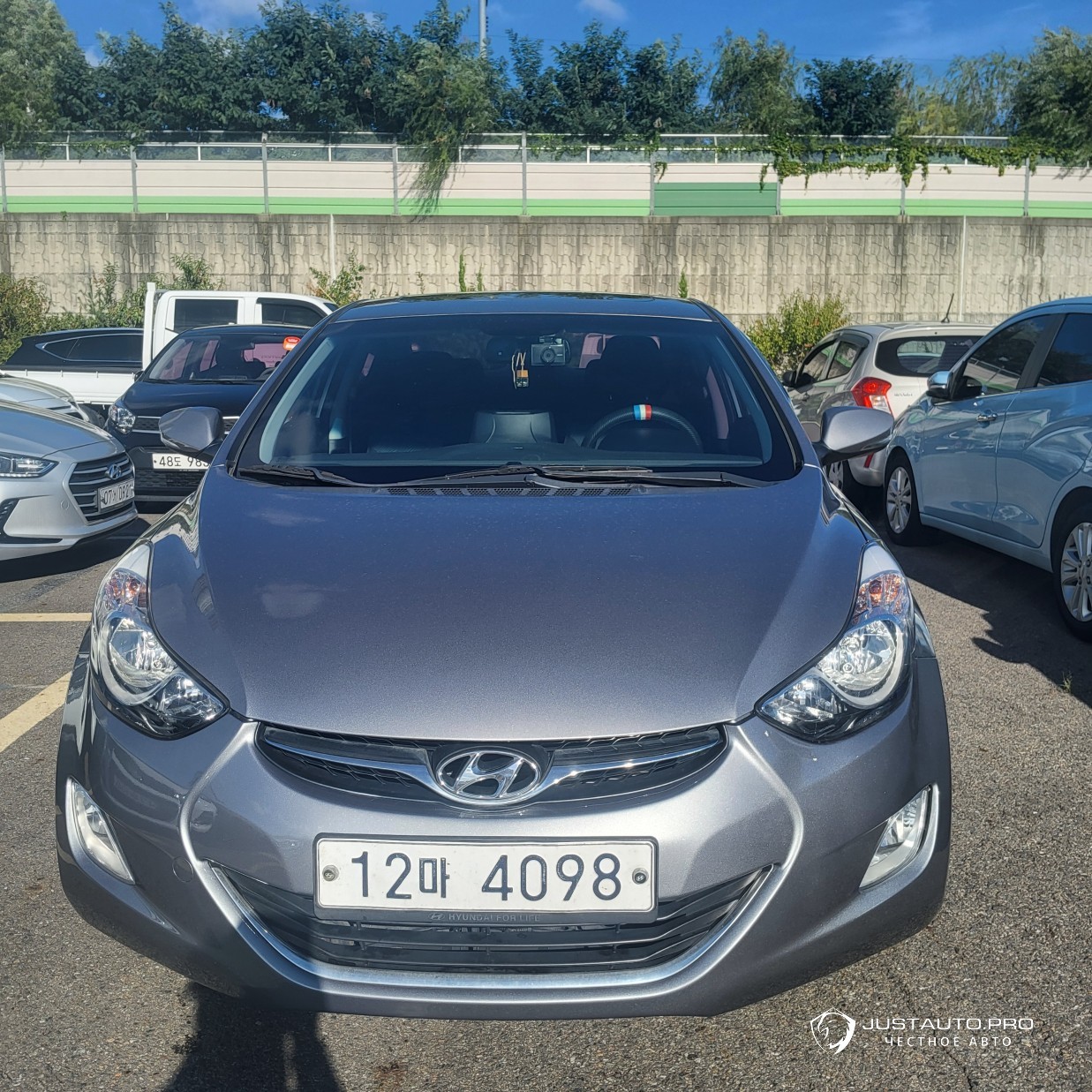 Автомобиль Hyundai AVANTE