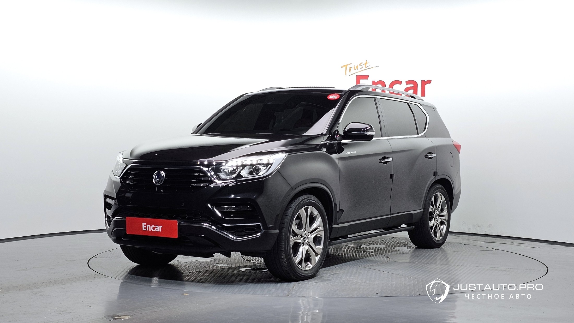 Автомобиль KG_Mobility_Ssangyong Rexton