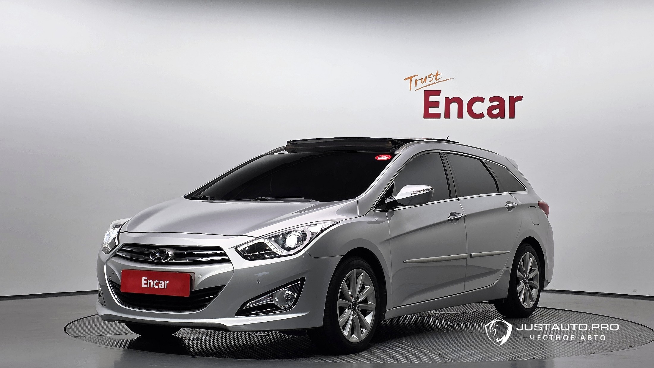 Автомобиль Hyundai i40
