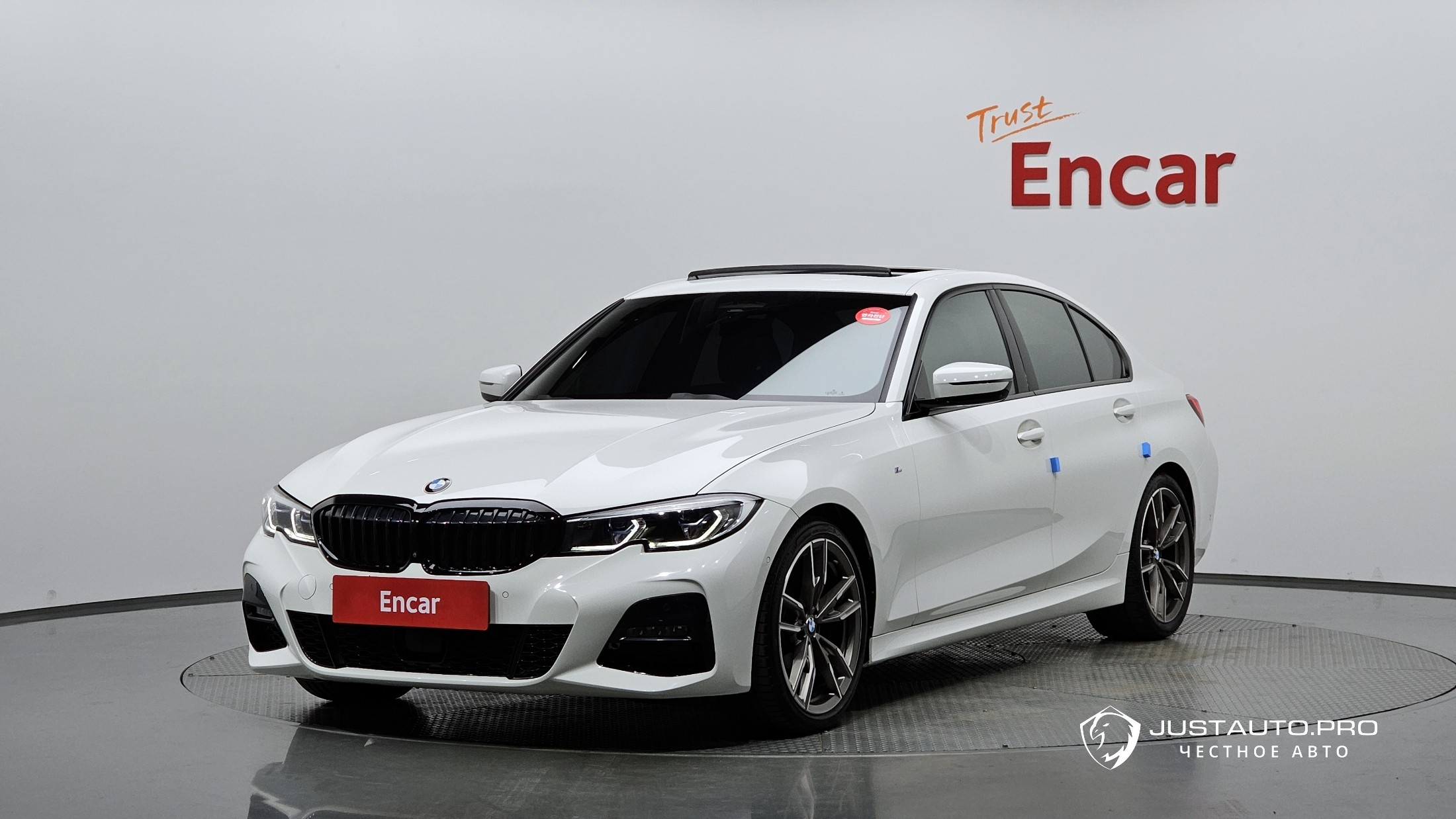 Автомобиль BMW 3-Series