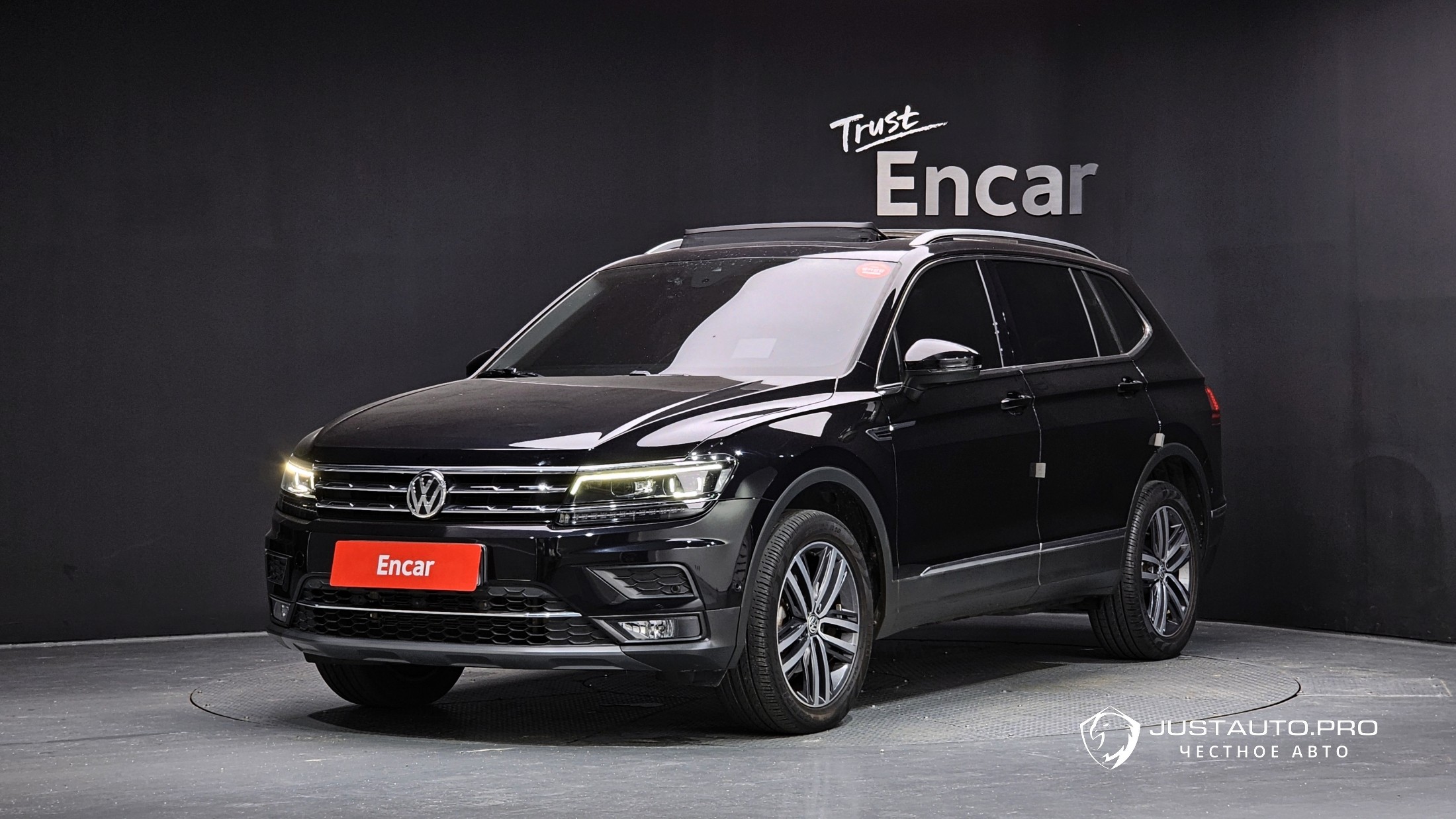 Автомобиль Volkswagen Tiguan